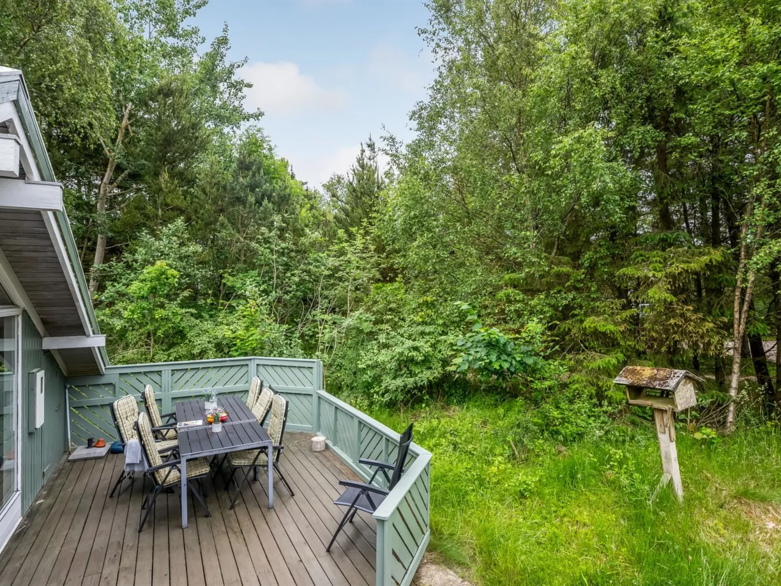 "Aamu" - 300m to the fjord-Outside