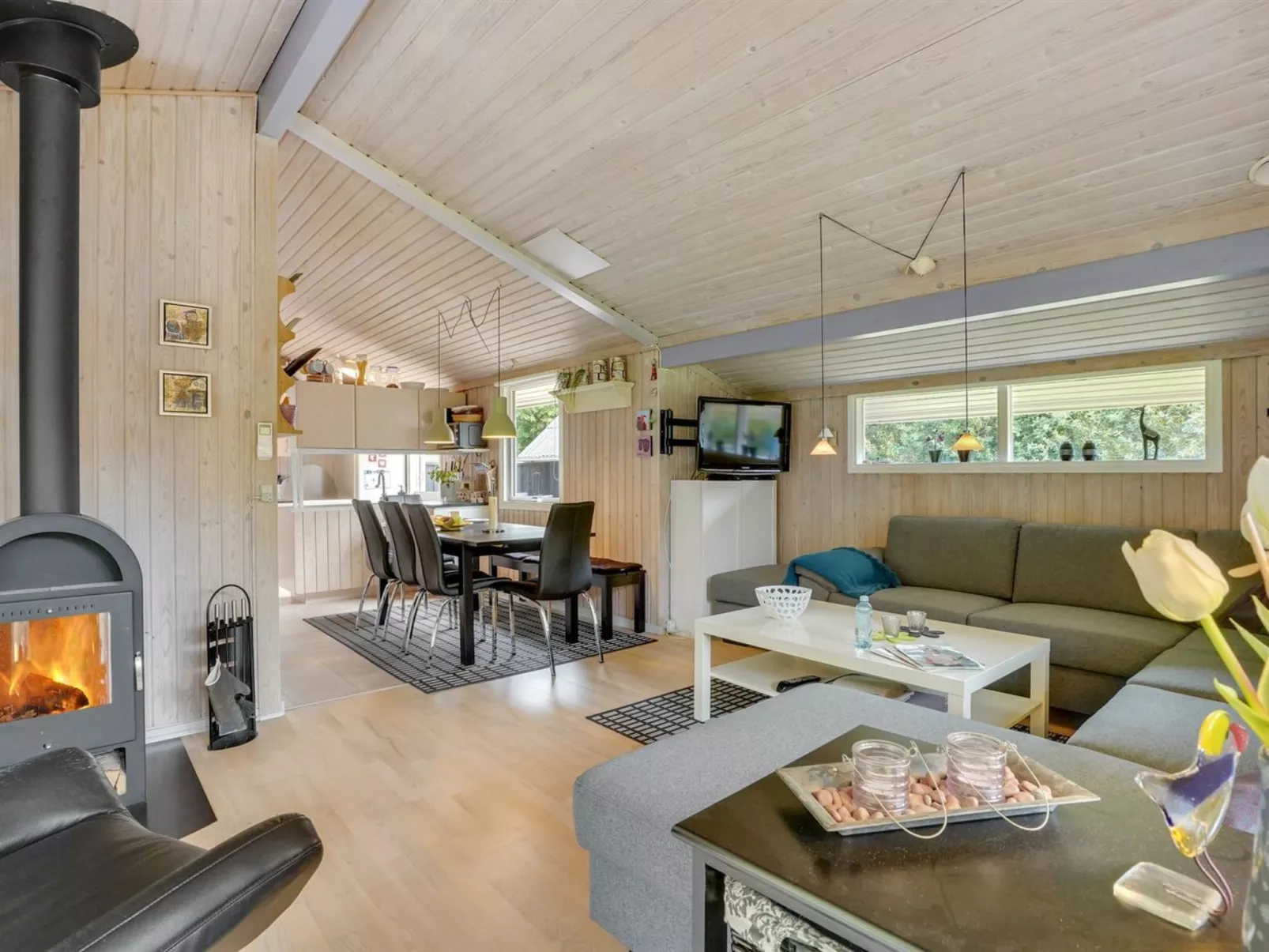 "Dali" - 400m to the fjord-Inside