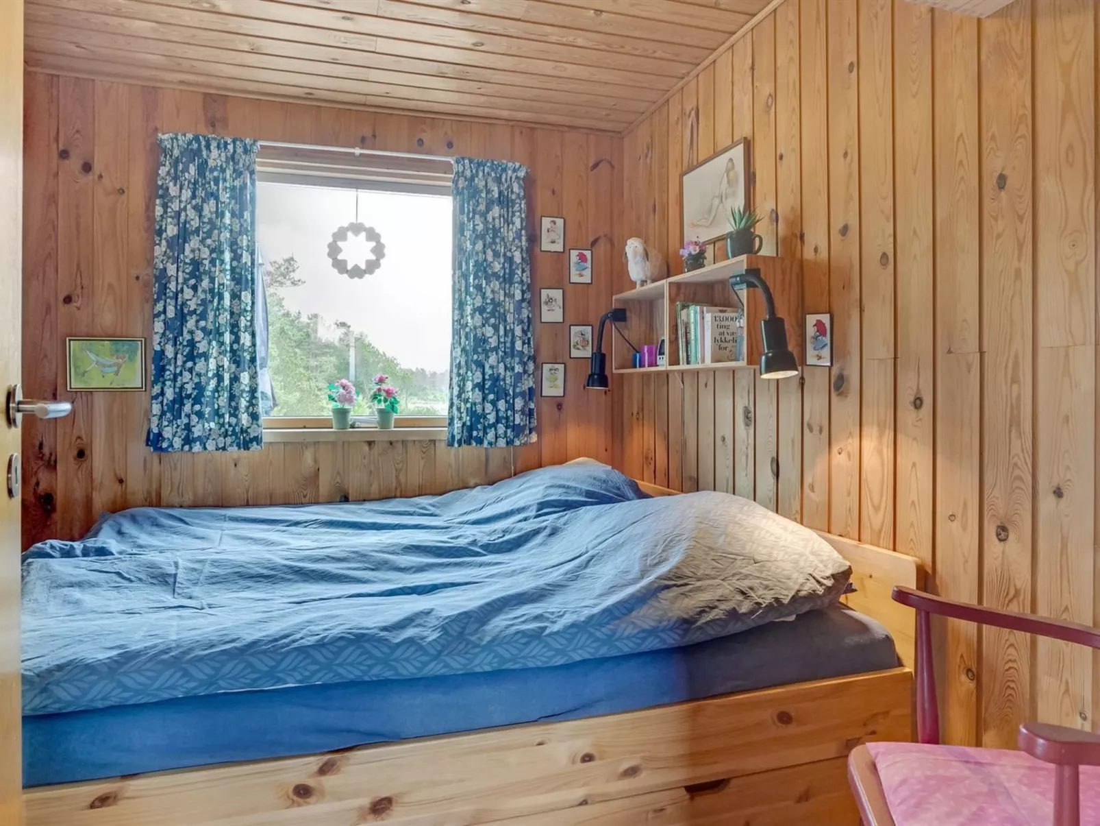 "Kathaline" - 3.4km from the sea-Inside