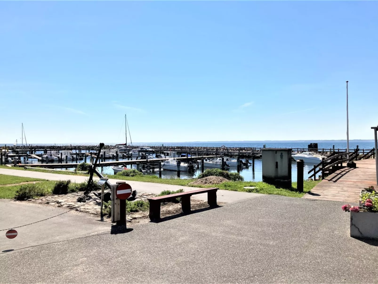 "Irma" - 25m from the sea-Outside