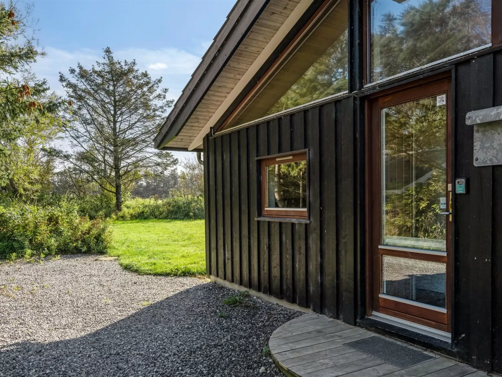 "Emeli" - 1.3km from the sea-Outside