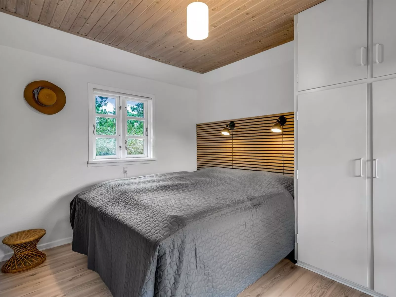 "Aila" - 1.4km from the sea-Drinnen