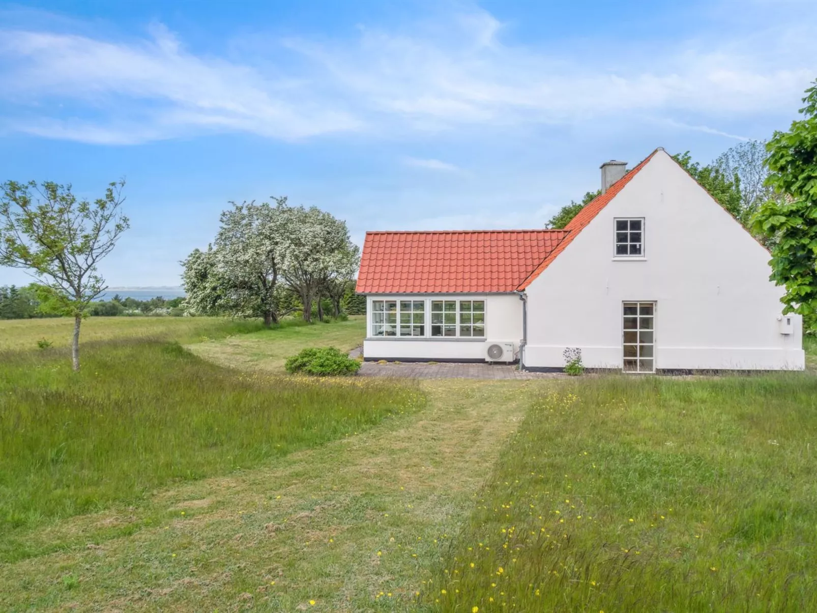 "Althea" - 750m to the fjord-Outside