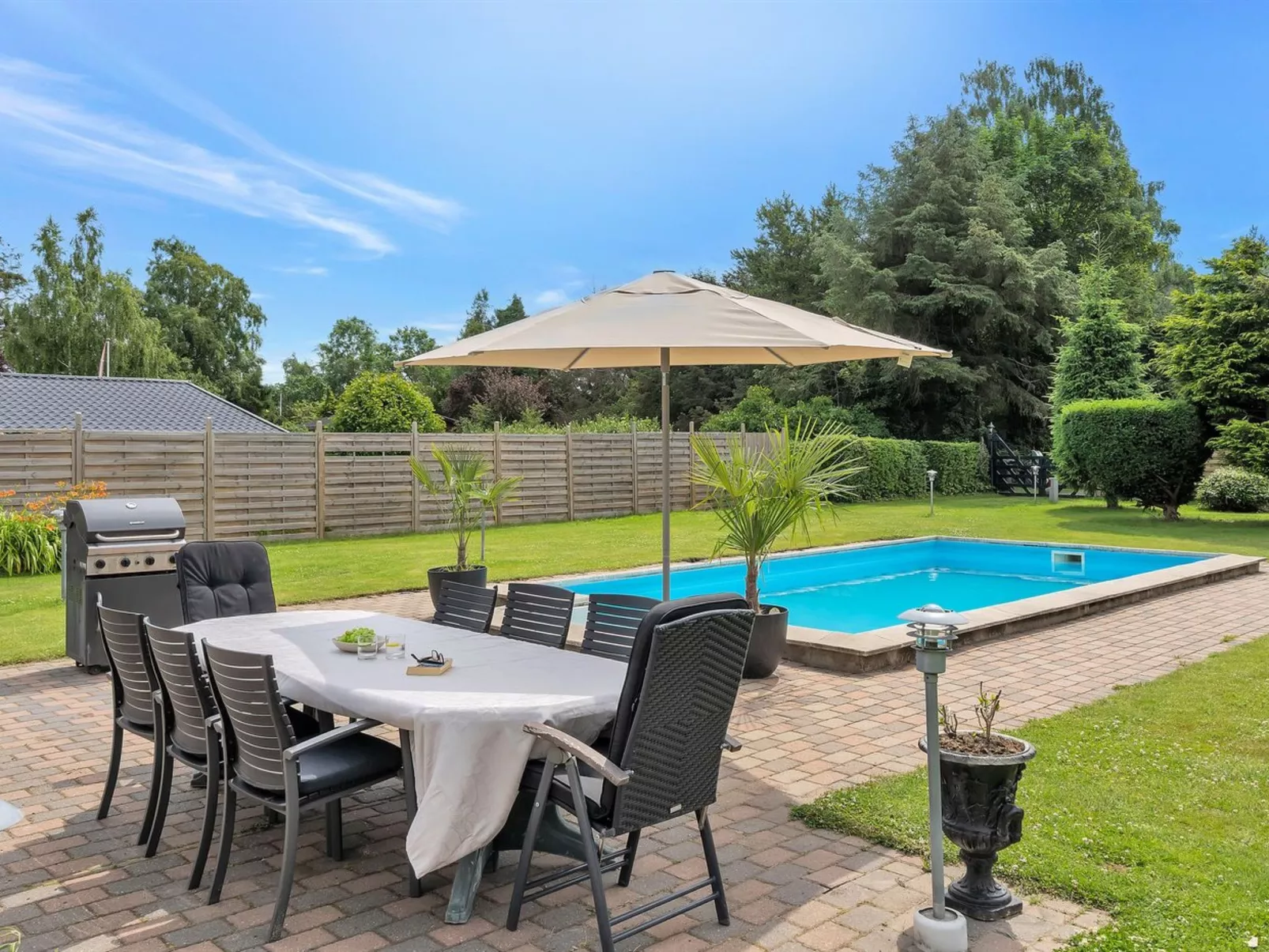 "Fentje" - 375m to the fjord-Outside