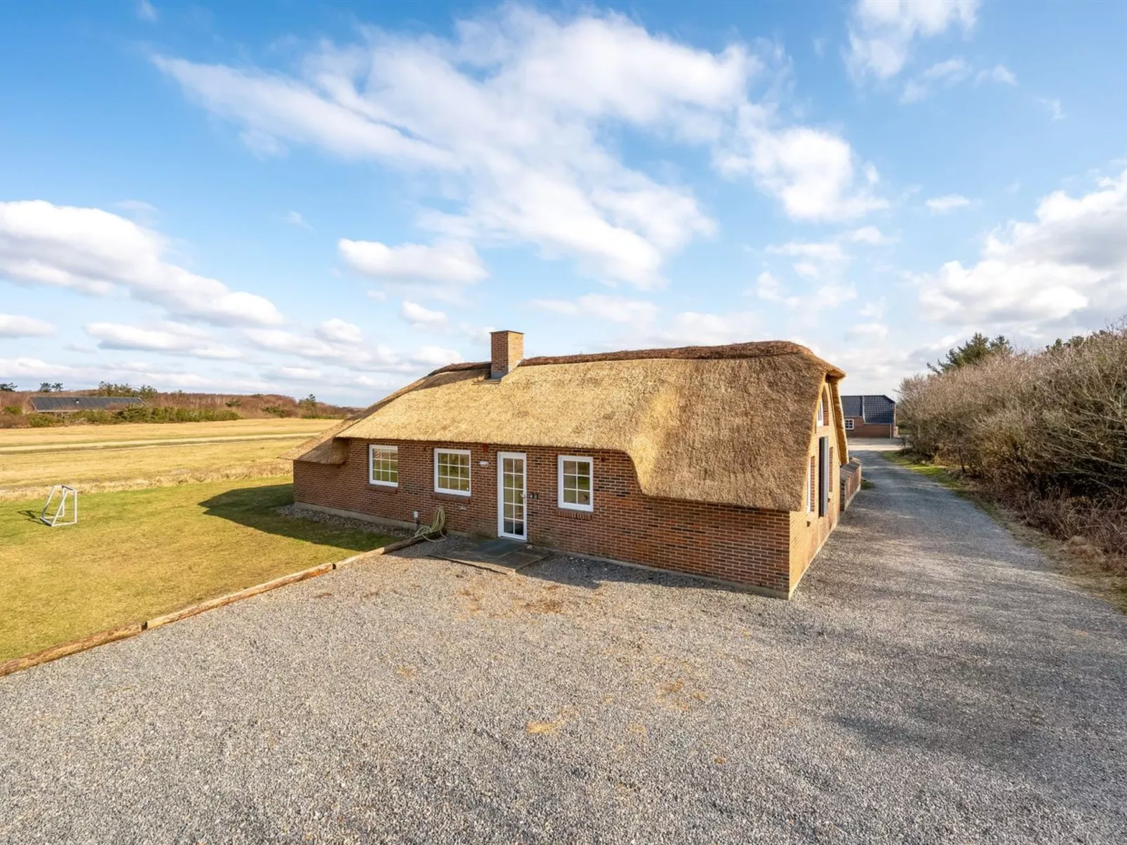 "Lemmikki" - 1.5km from the sea-Outside