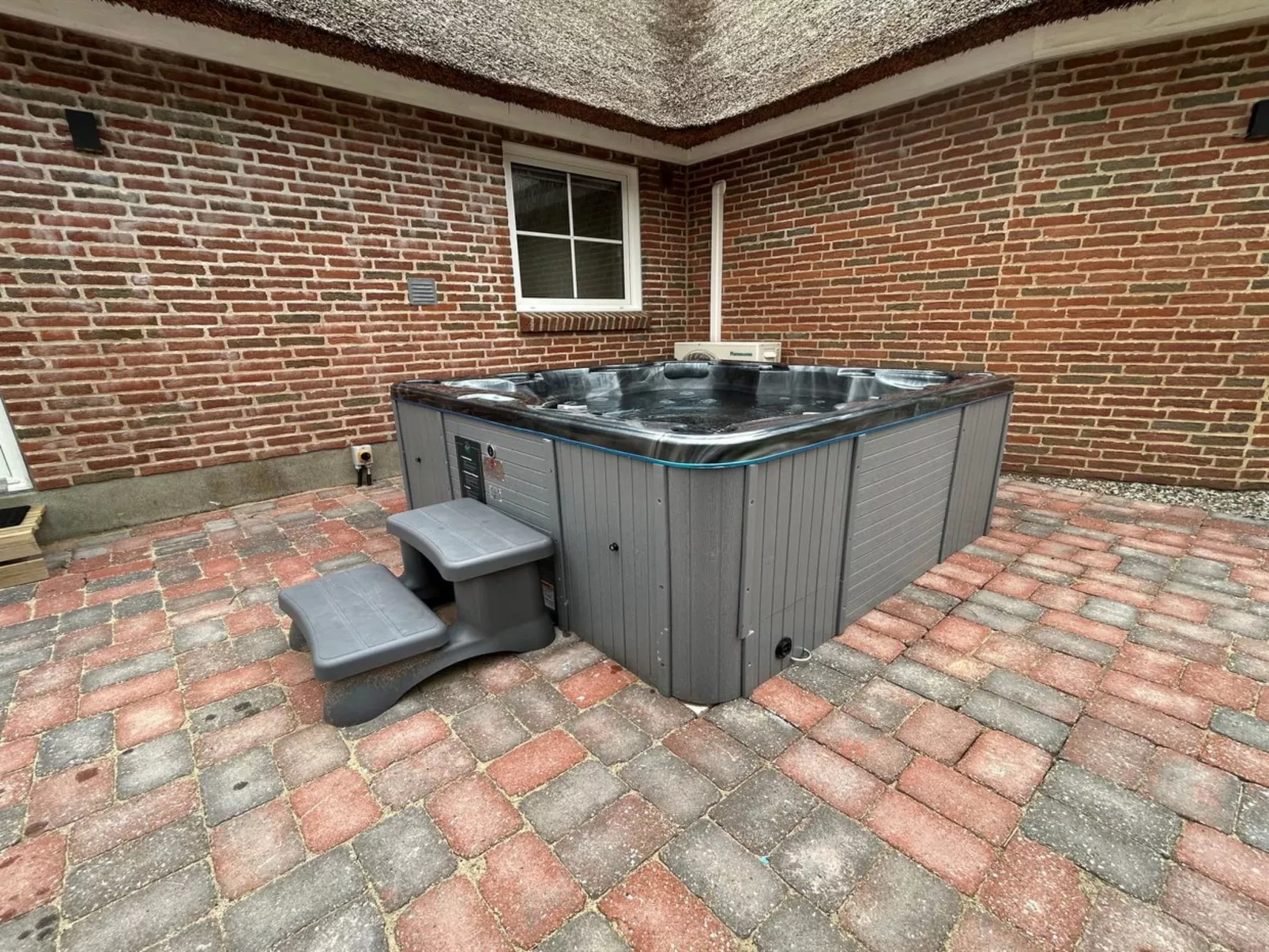 "Ingmund" - 2km from the sea-Inside