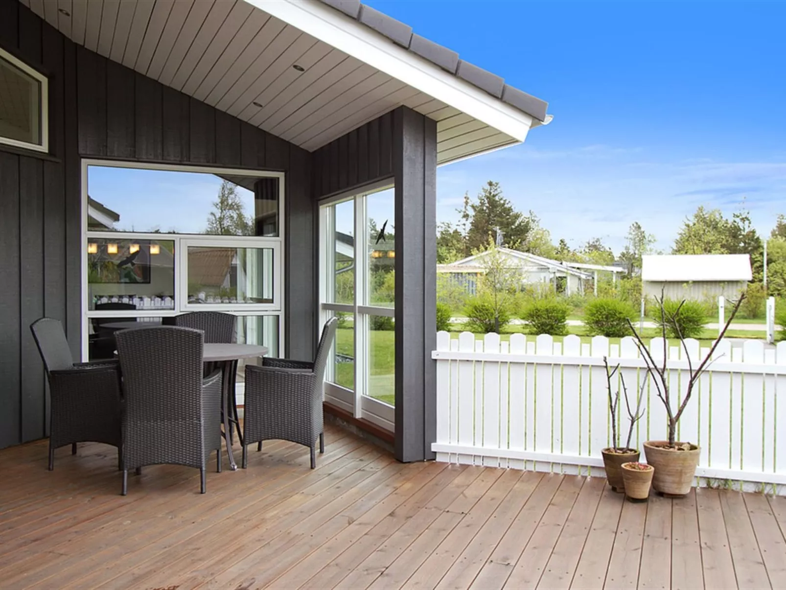 "Jannic" - 300m to the fjord-Outside