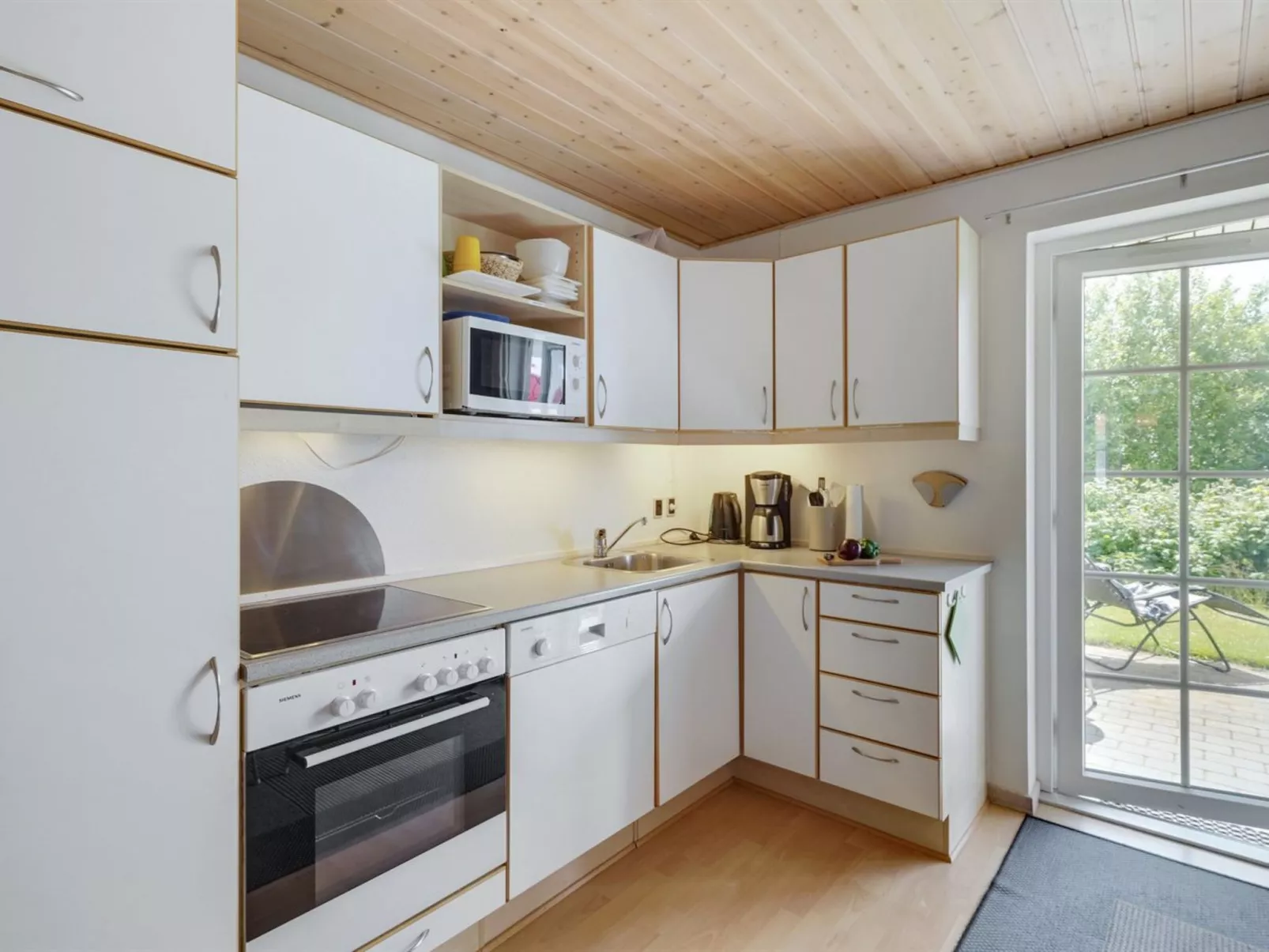 "Uffe" - 100m to the fjord-Dedans