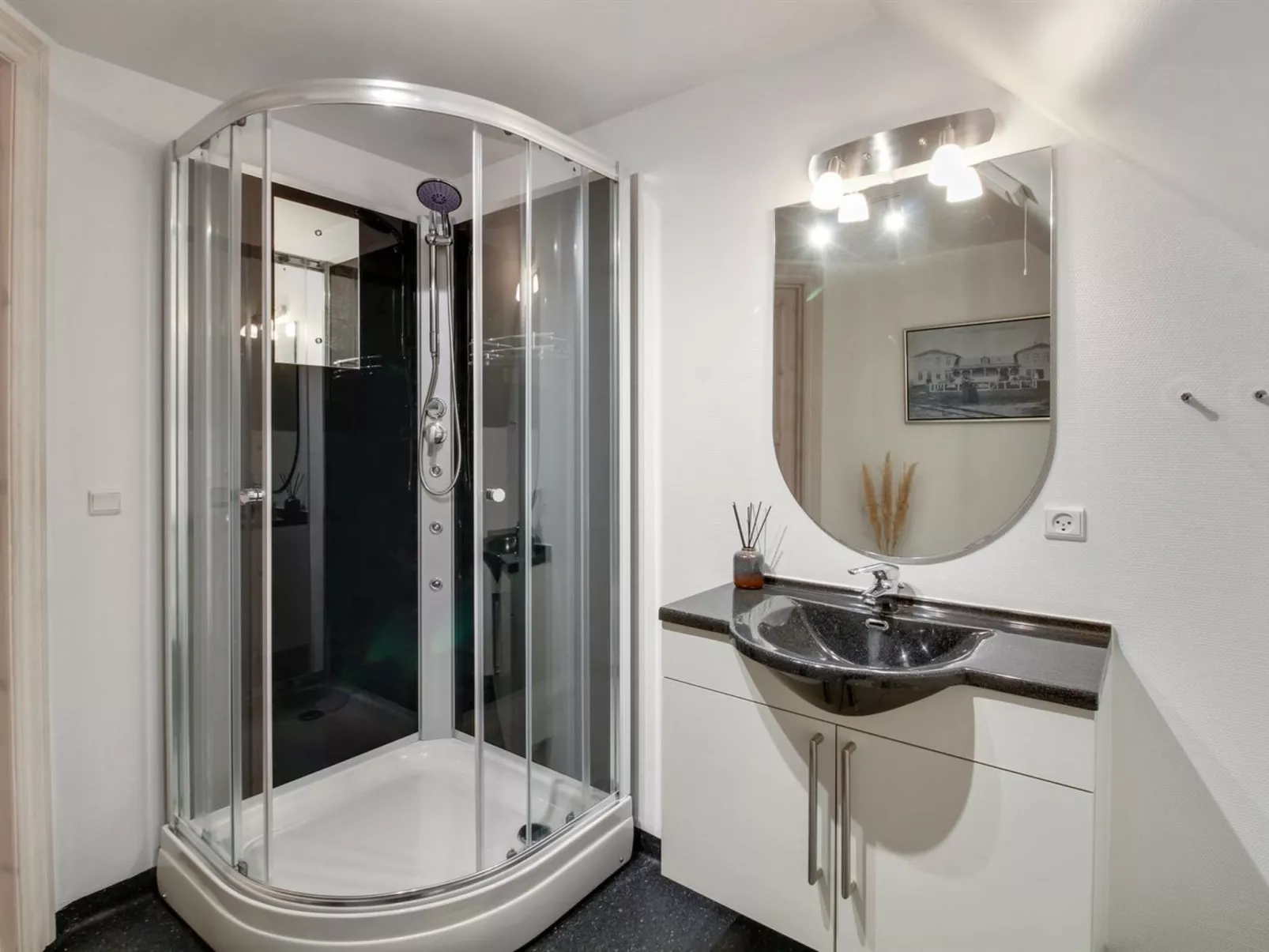 "Deljan" - 3.5km from the sea-Drinnen