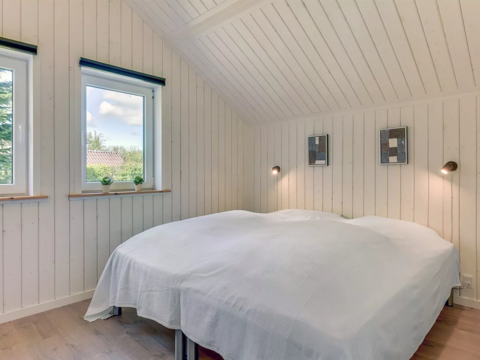 "Aleide" - 29km from the sea-Inside