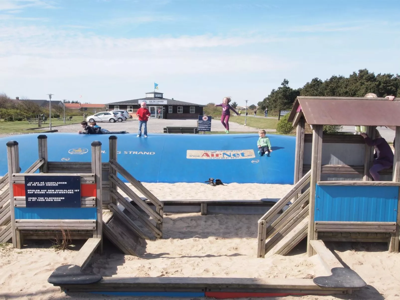 "Holte" - 700m to the fjord-Outside