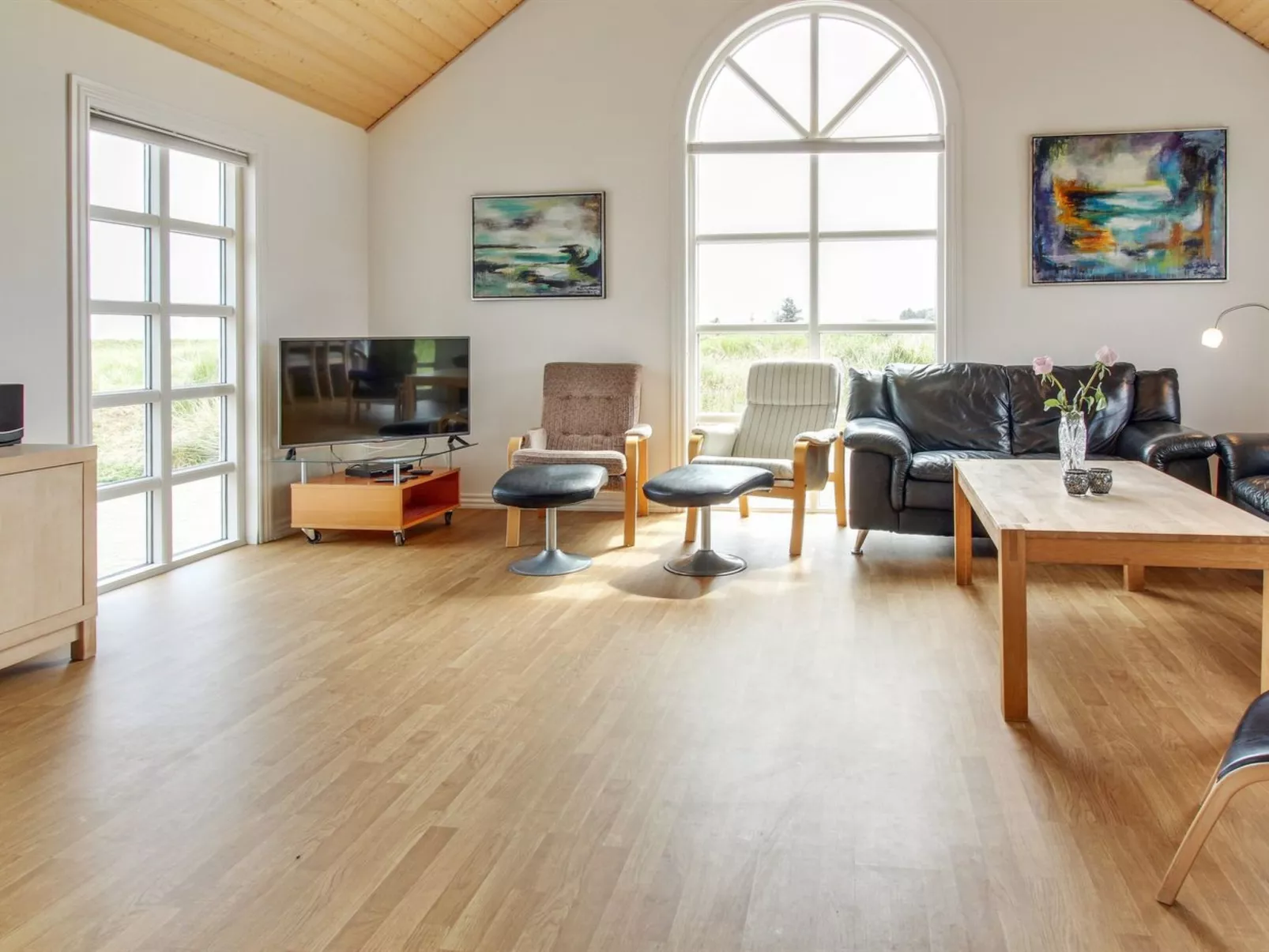 "Suvi" - 900m from the sea-Inside