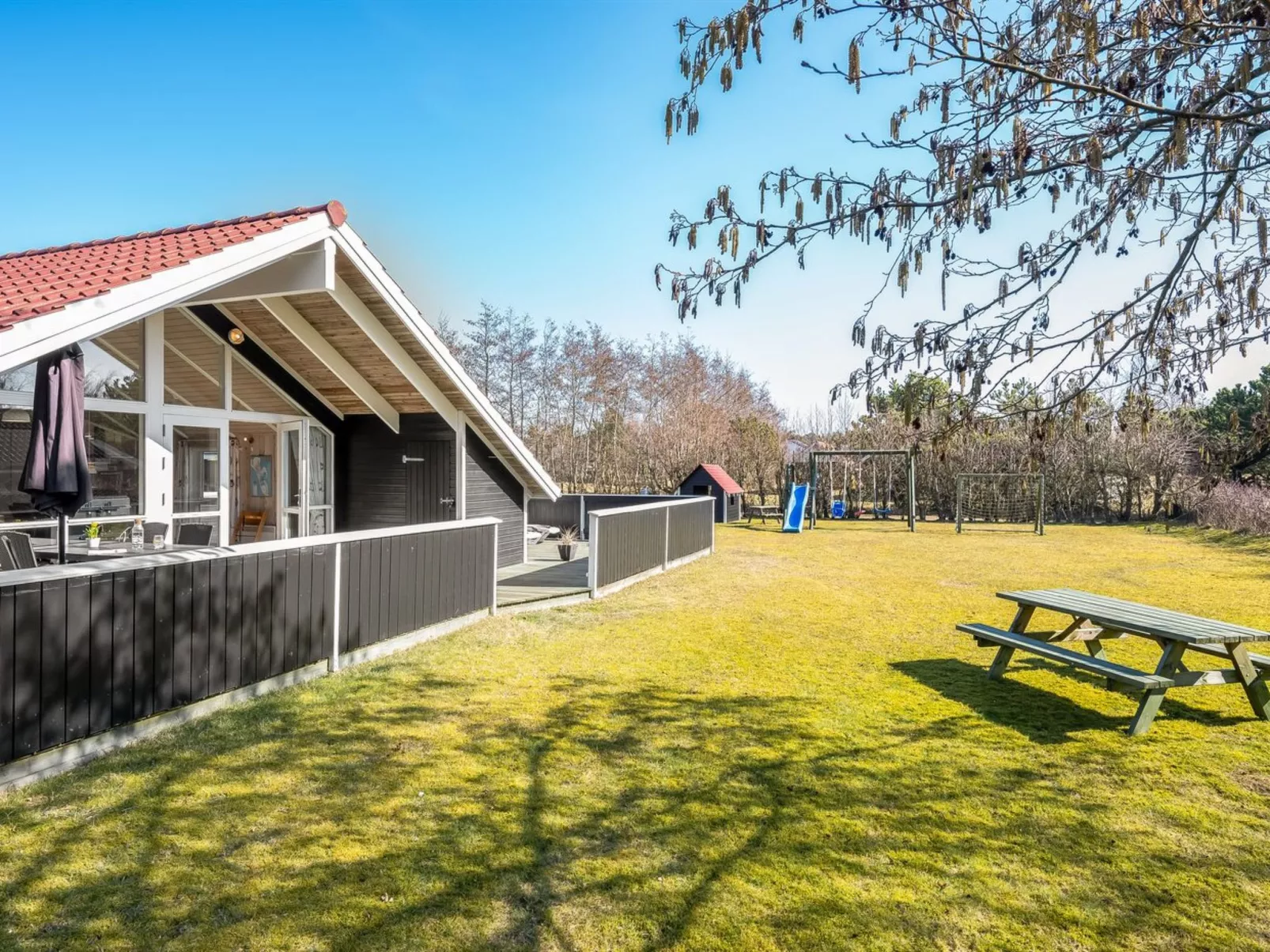 "Germaine" - 1.2km from the sea-Outside