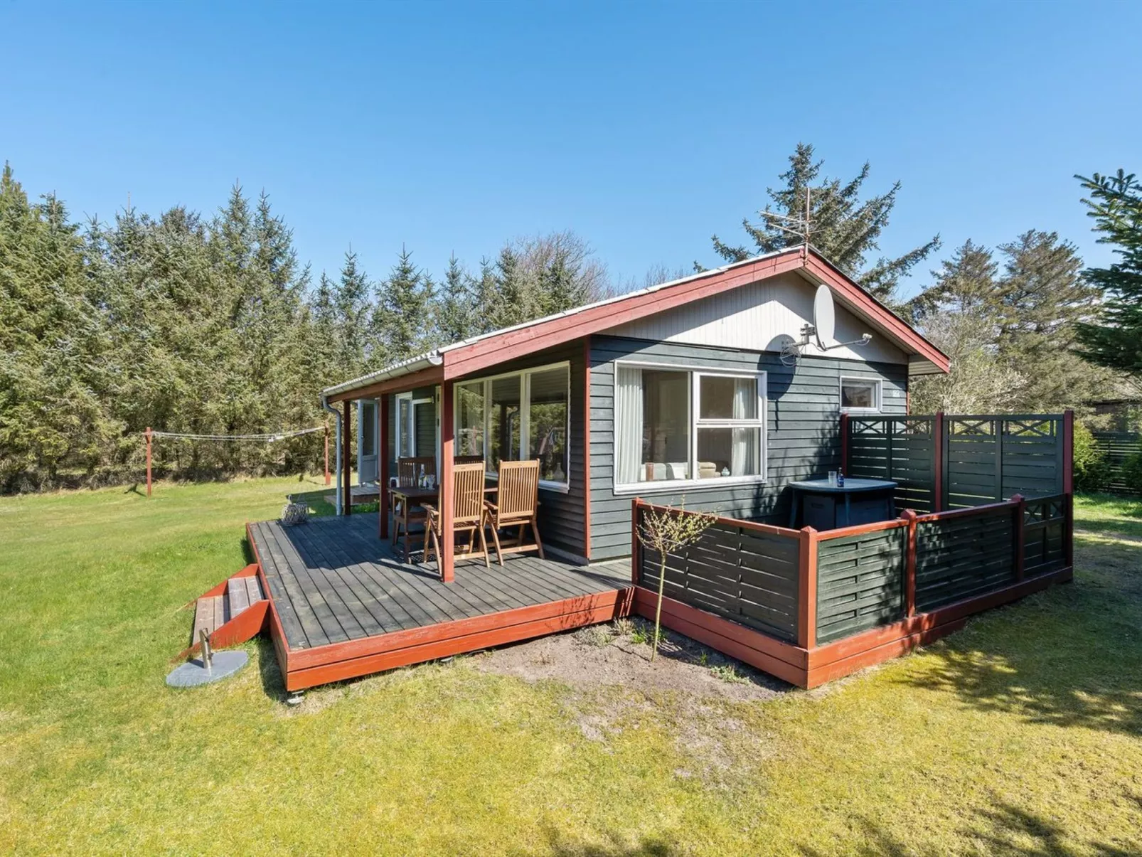 "Josefiina" - 450m to the fjord-Outside