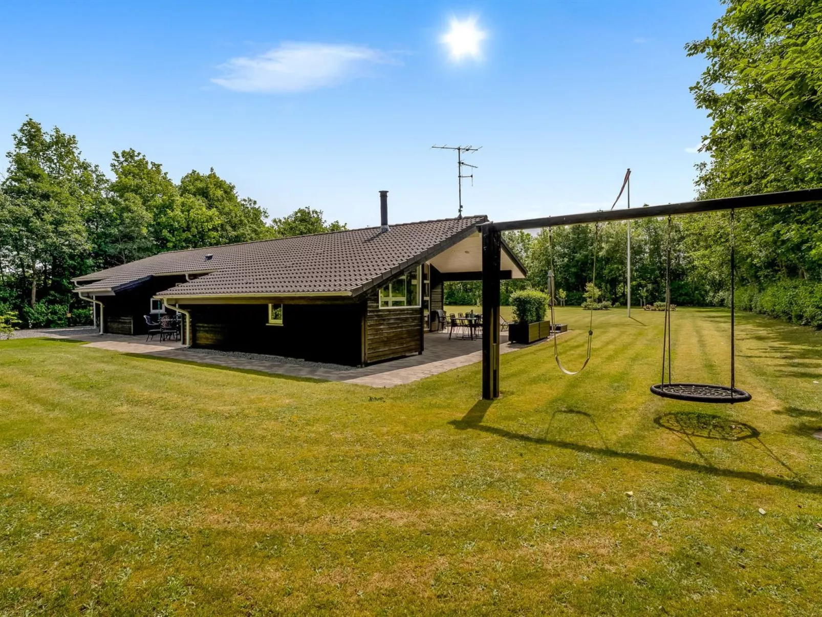 "Yorrit" - 500m to the fjord-Outside