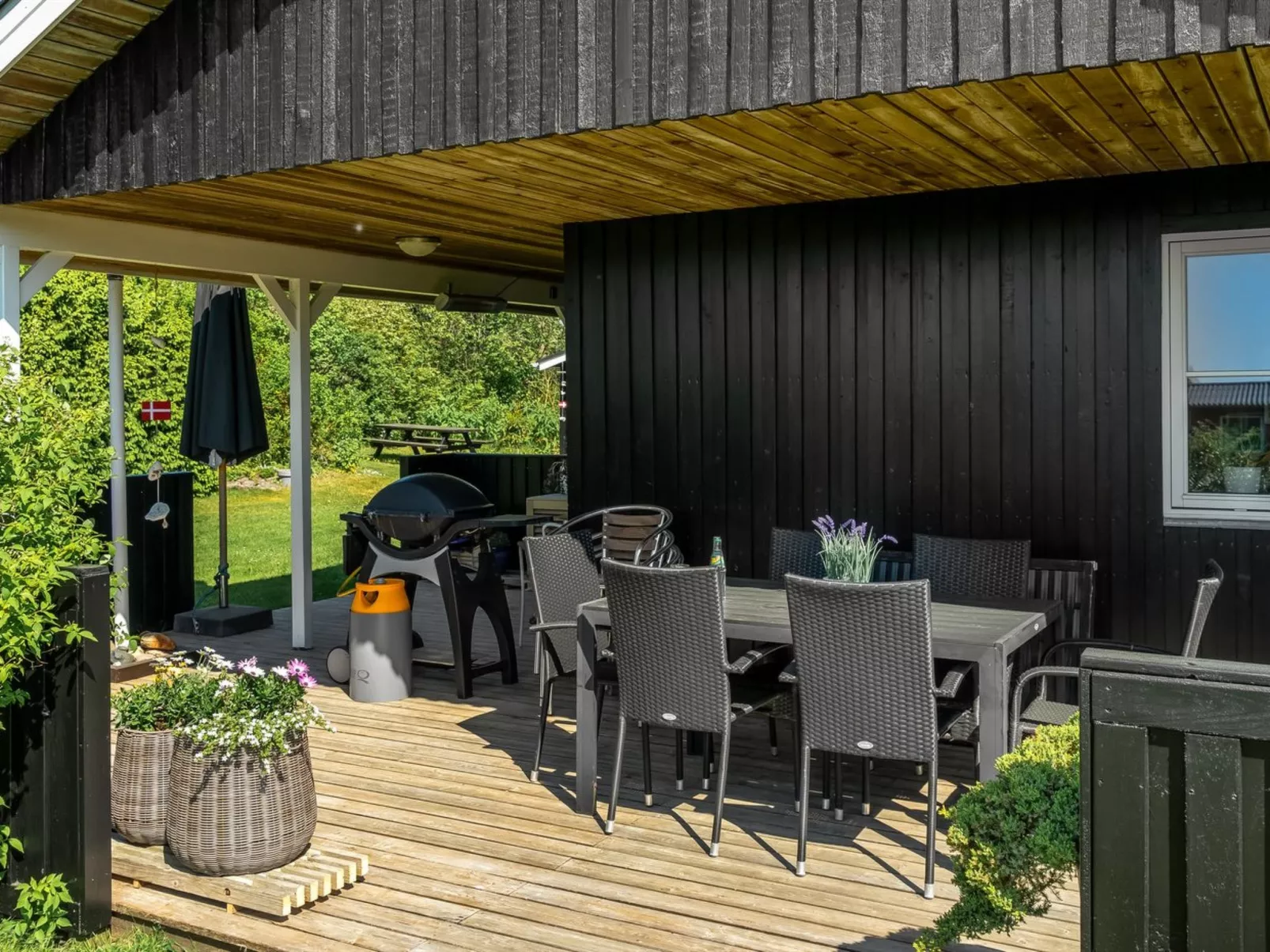 "Esalina" -  from the sea-Outside