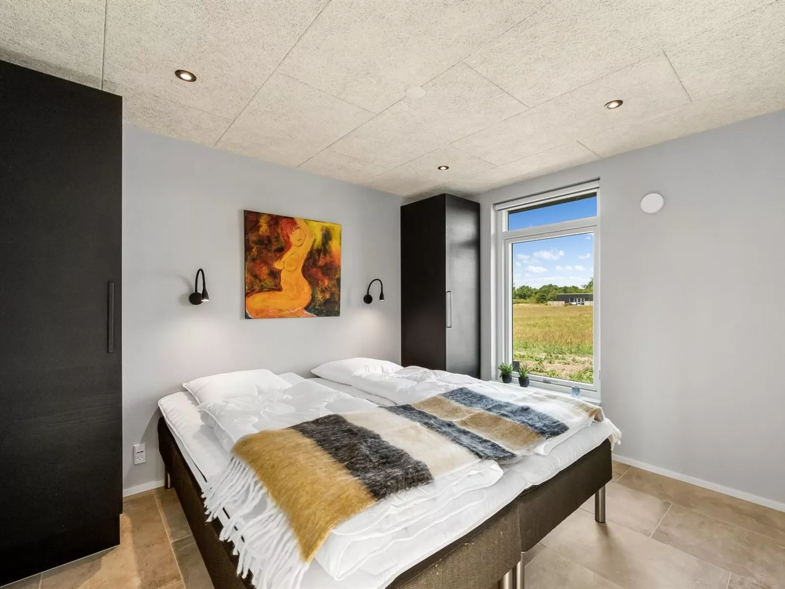 "Måns" - 500m to the fjord-Inside