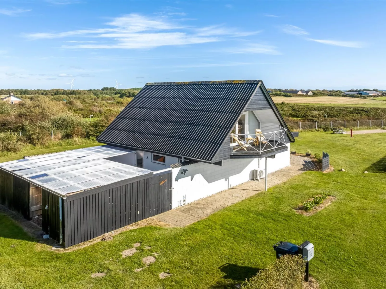 "Dunja" - 200m to the fjord-Draußen