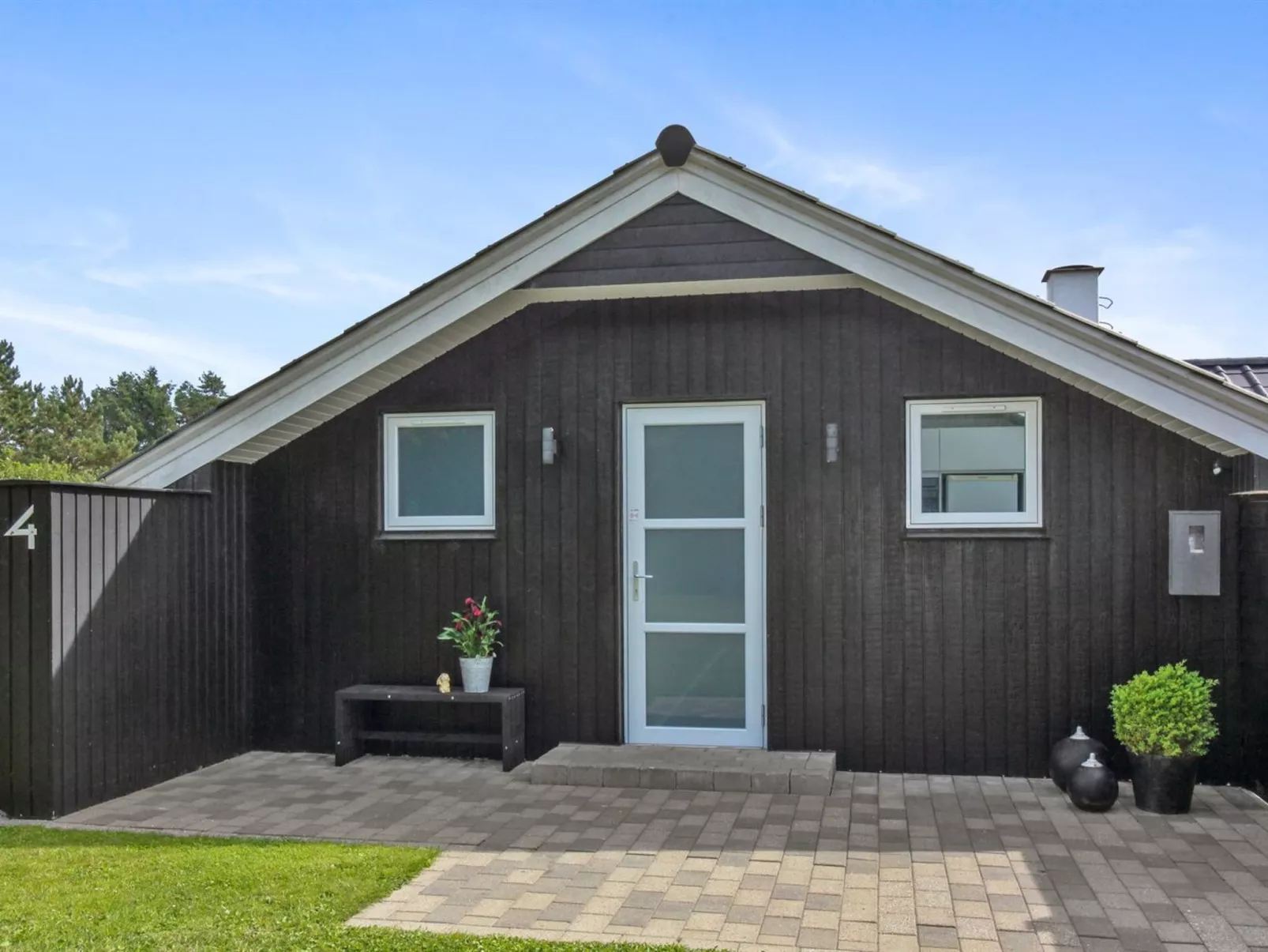 "Harmen" - 1.1km from the sea-Outside