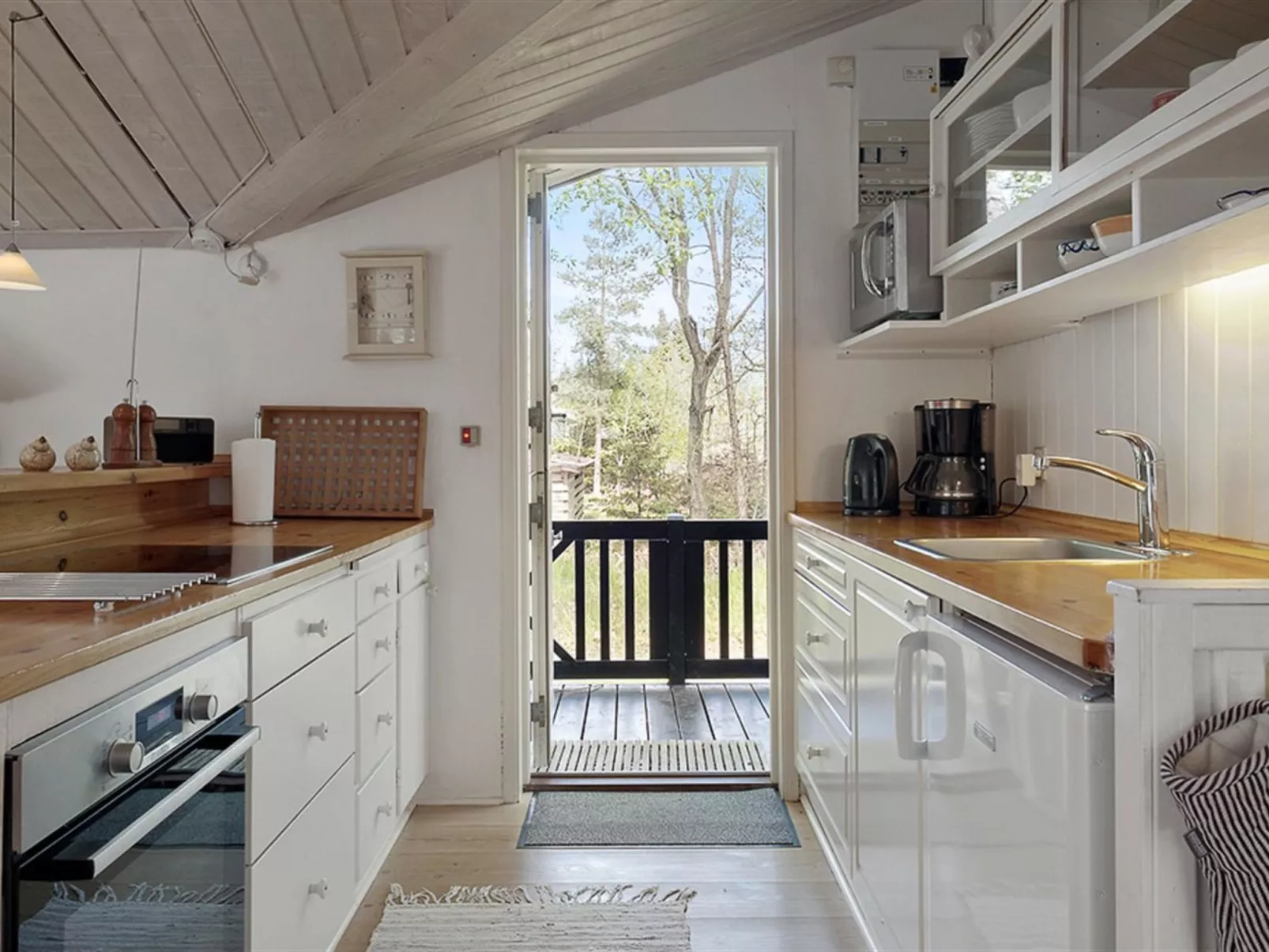 "Amabel" - 200m from the sea-Dedans