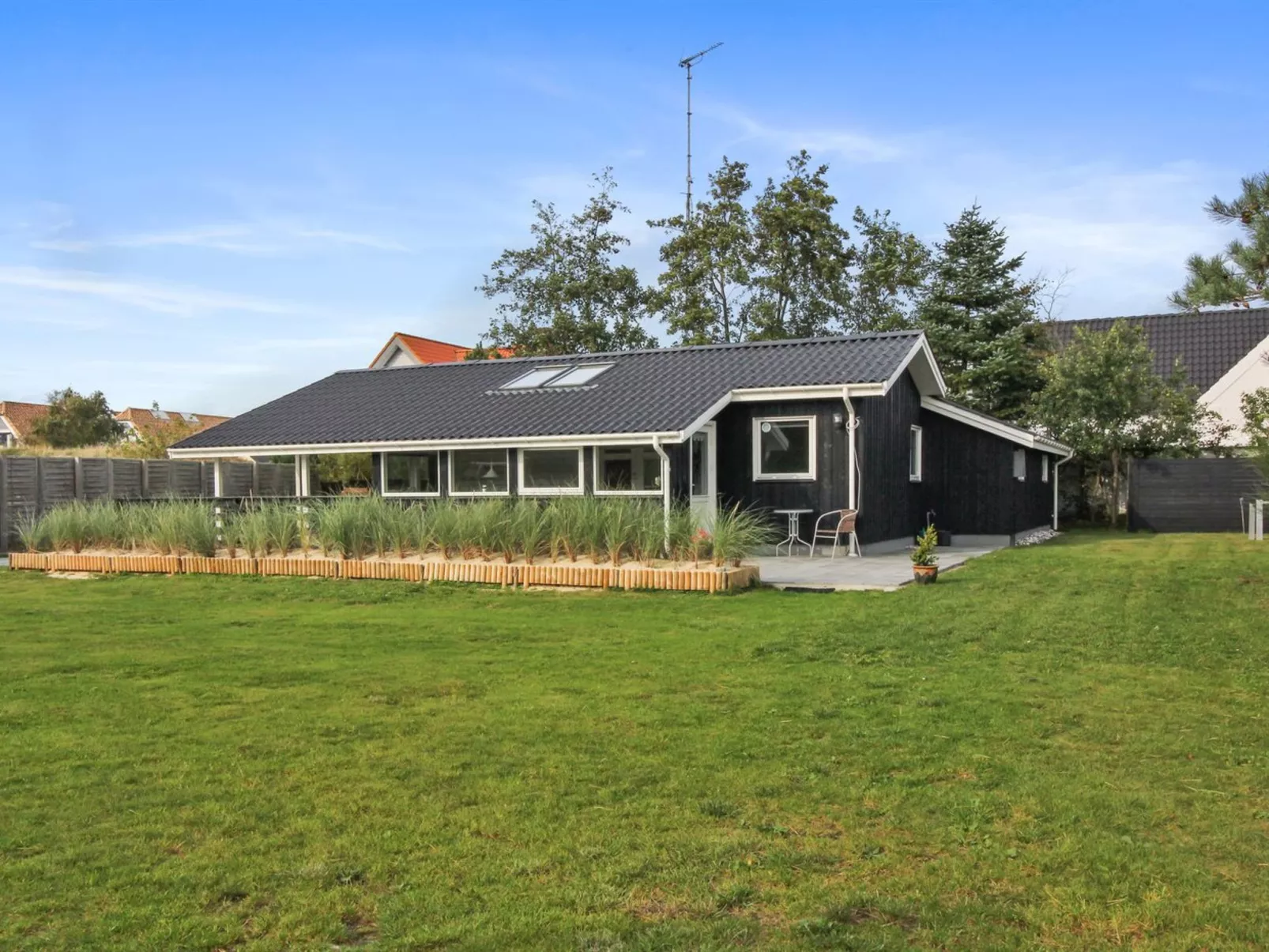 "Hildegarde" - 900m from the sea-Outside