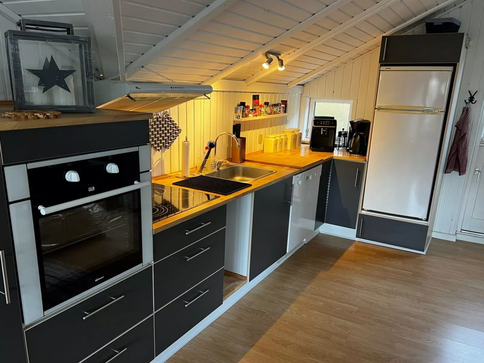 "Analine" - 1km from the sea-Inside