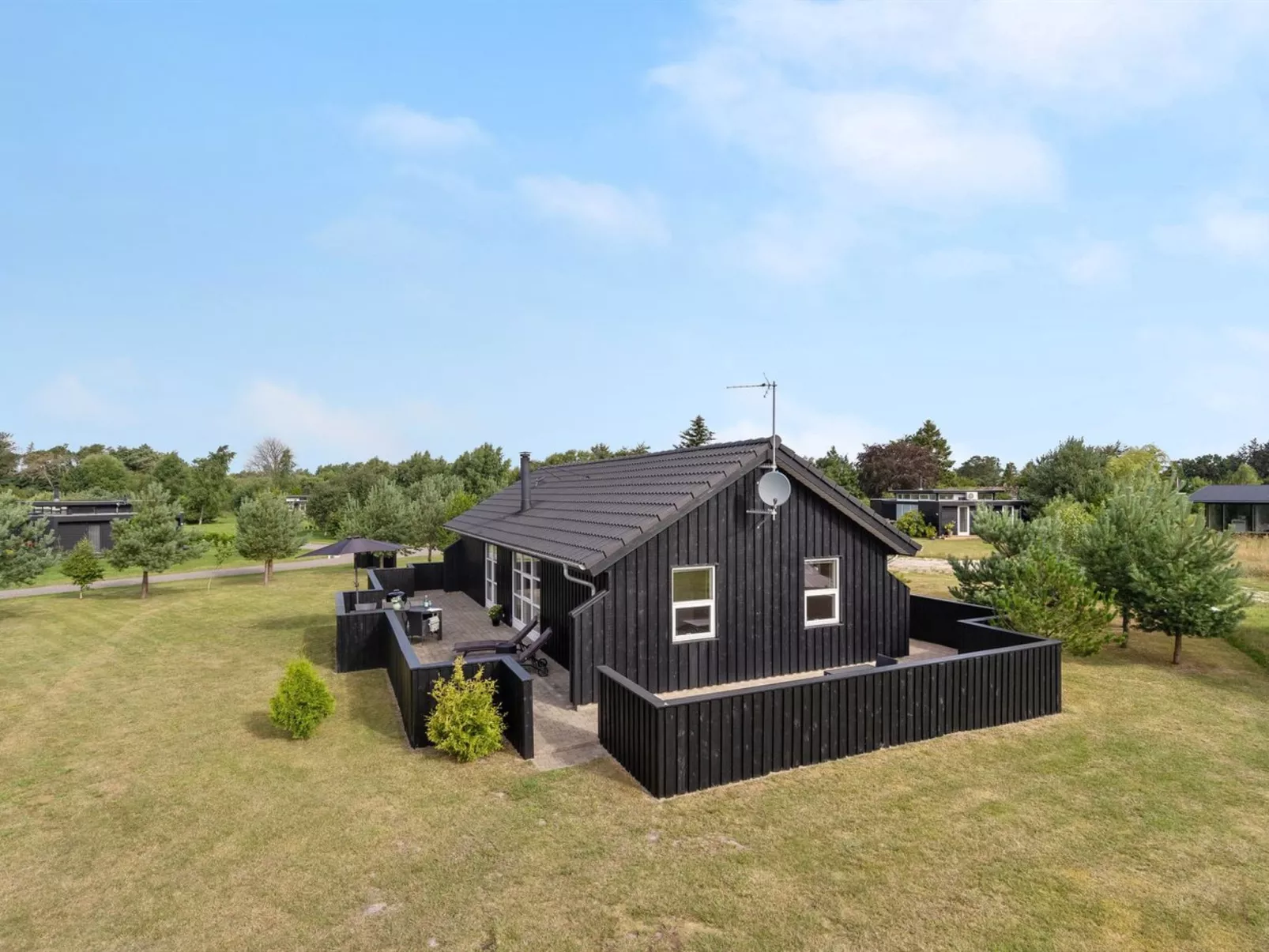 "Thure" - 1km from the sea-Outside