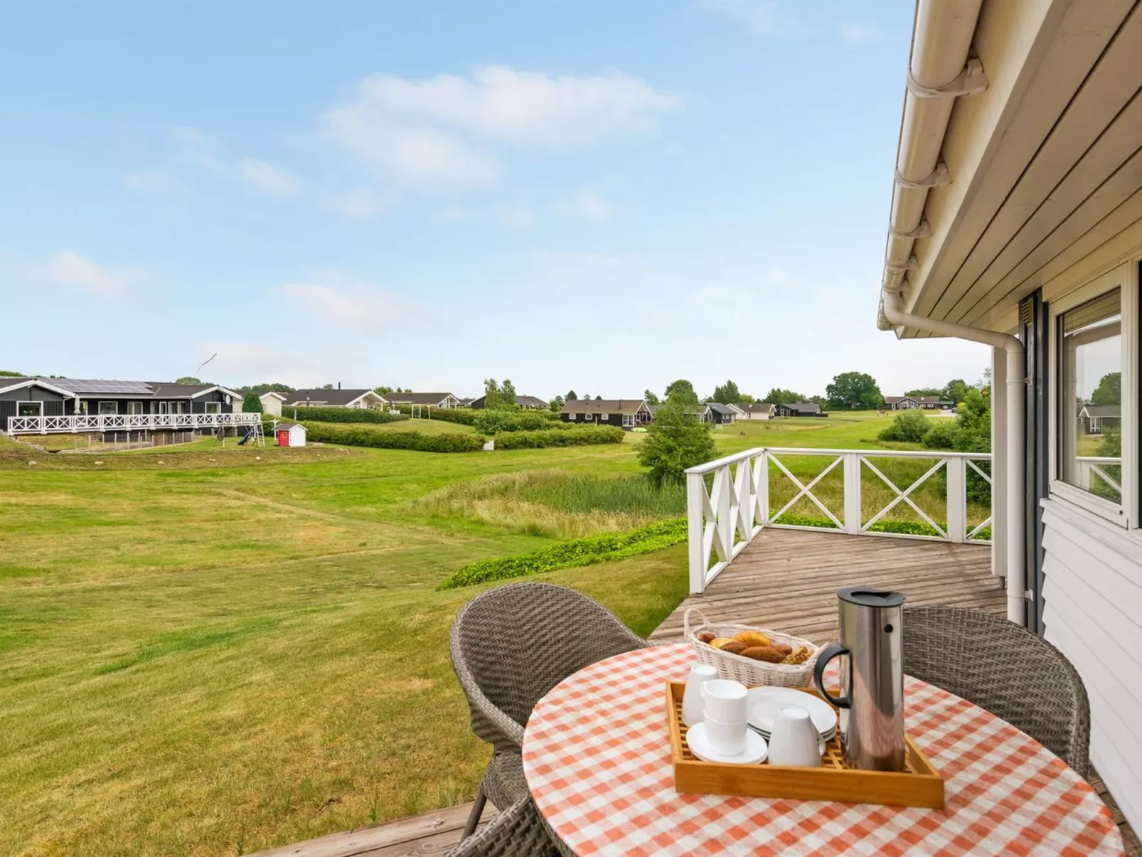 "Sisko" - 600m from the sea-Outside