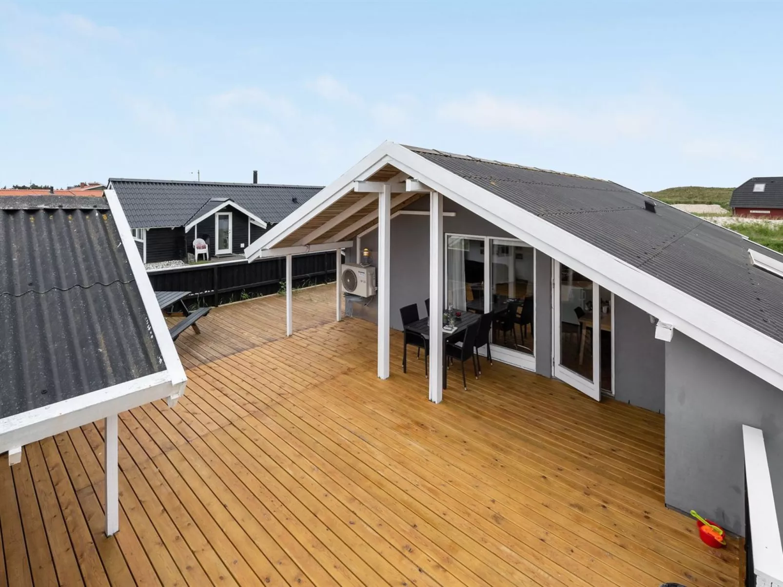 "Solbritt" - 330m to the fjord-Outside