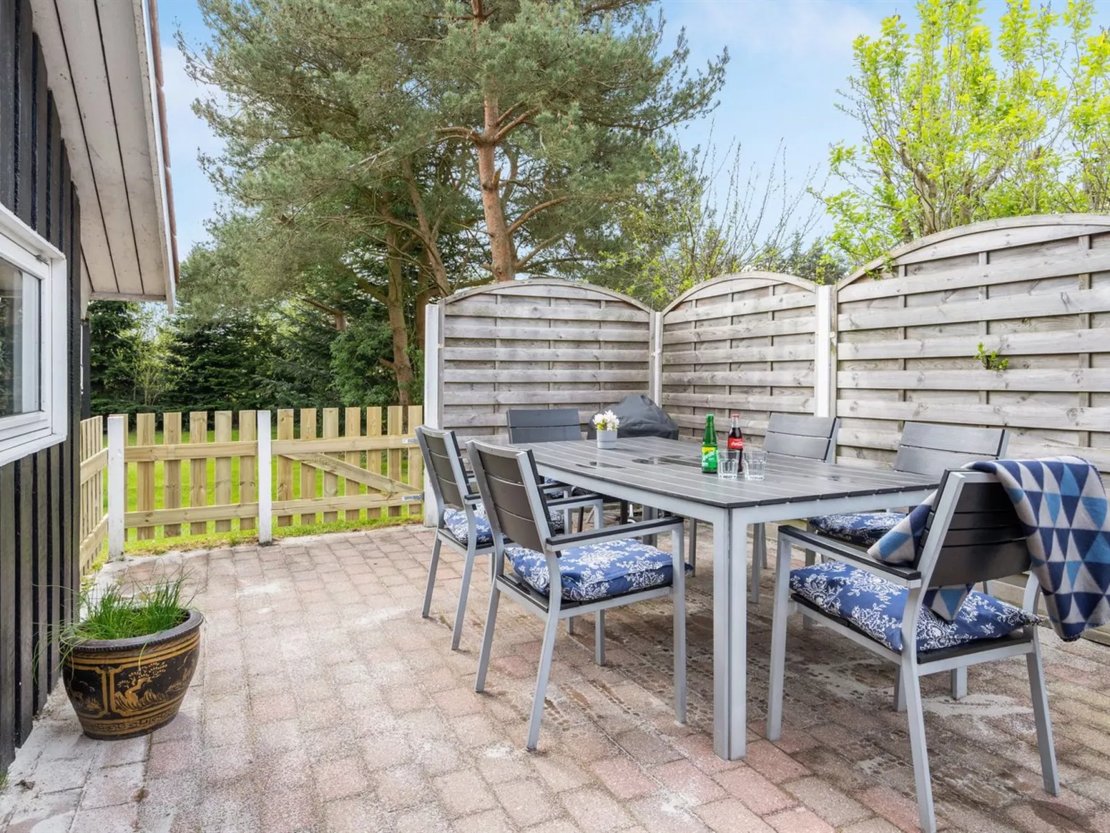 "Hithin" - 800m from the sea-Outside