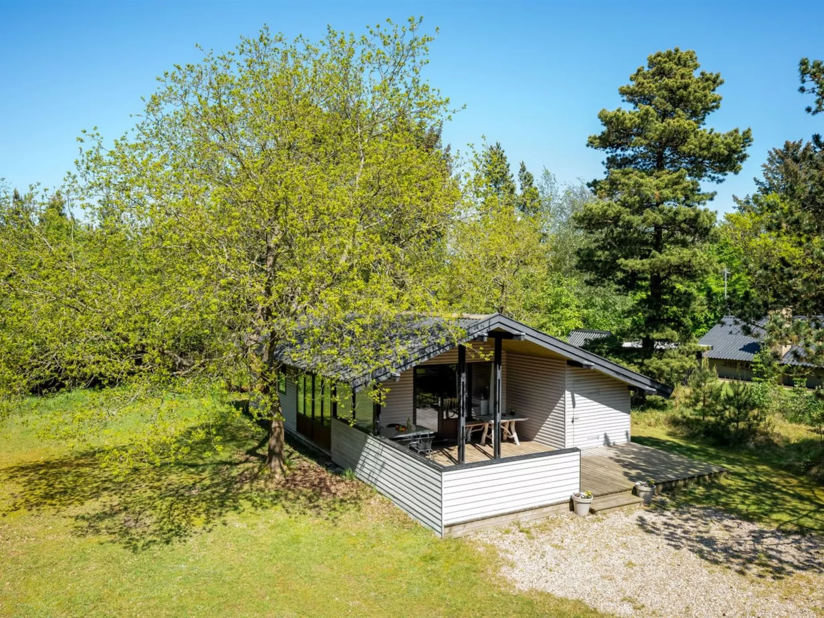 "Borghild" - 1.5km from the sea-Outside