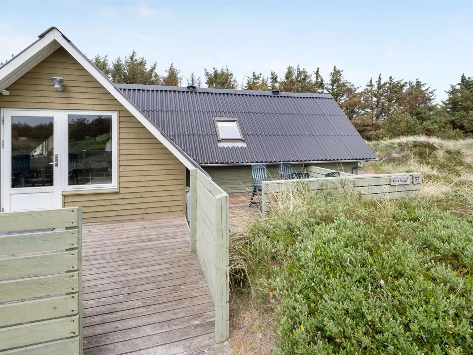 "Hinz" -  from the sea-Draußen