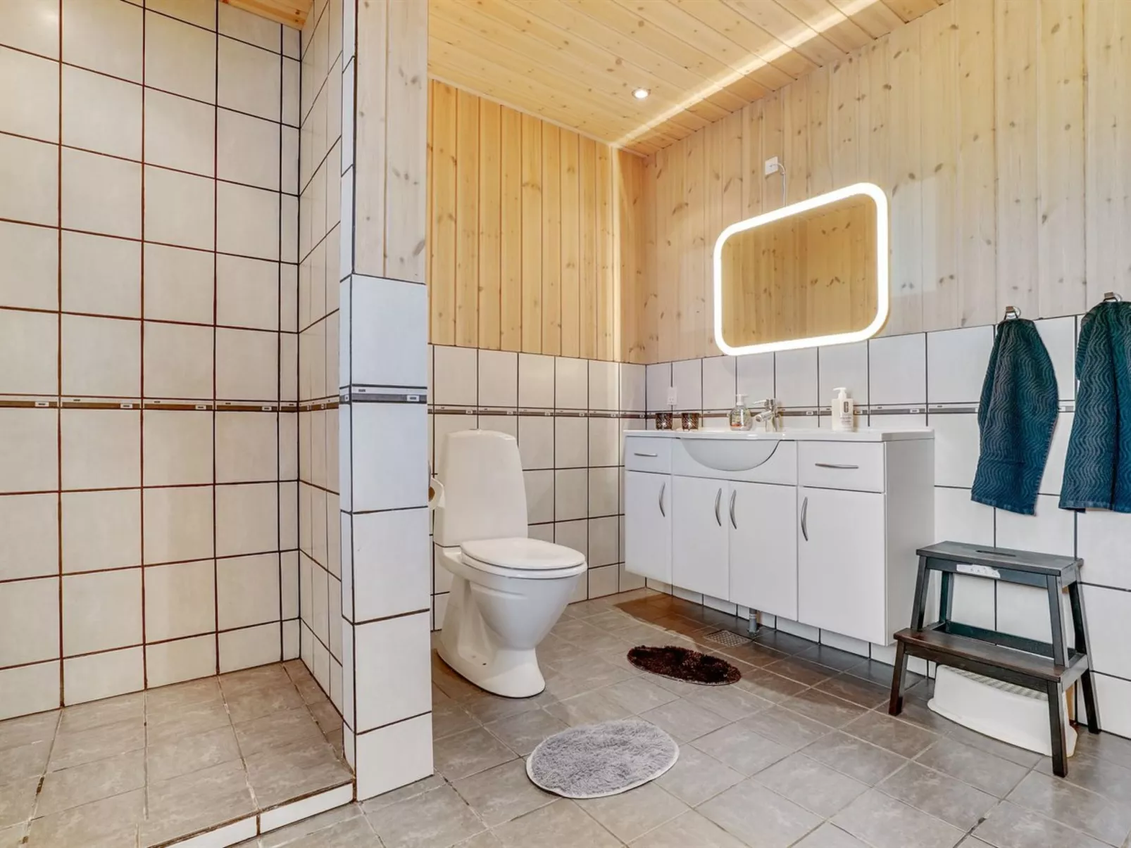 "Tord" - 350m from the sea-Inside