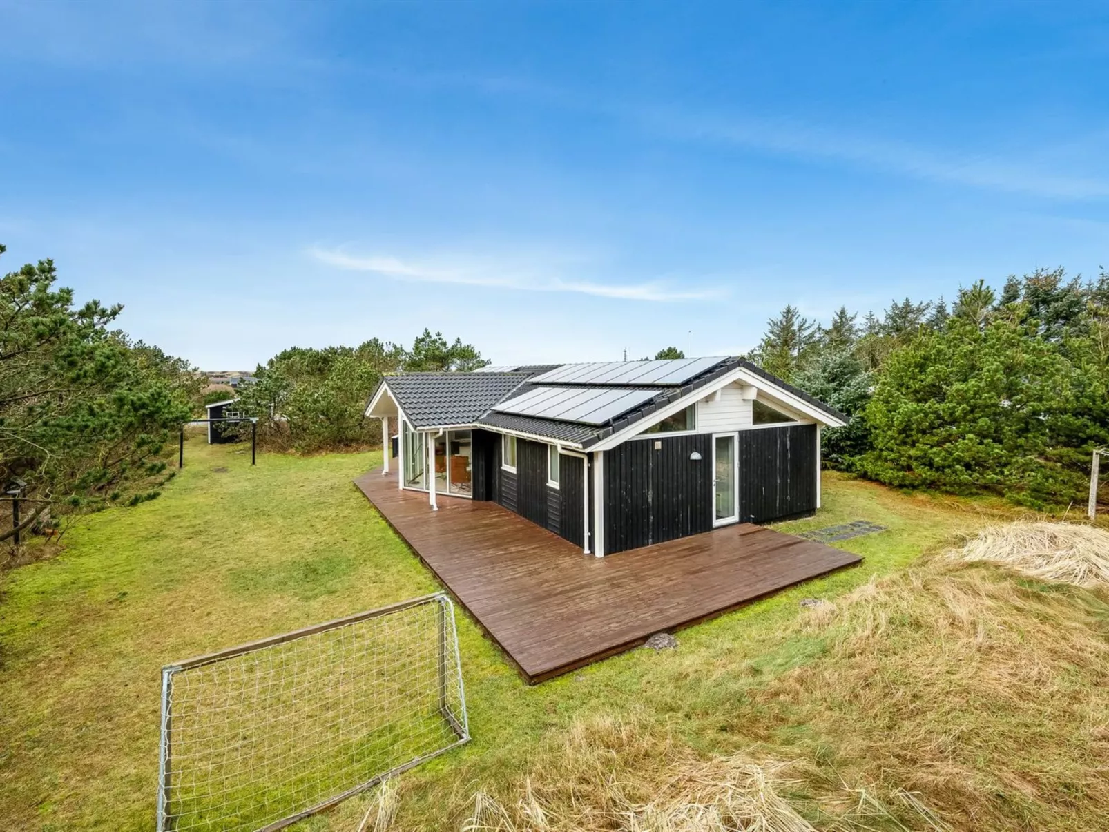 "Helen" - 500m to the fjord-Outside