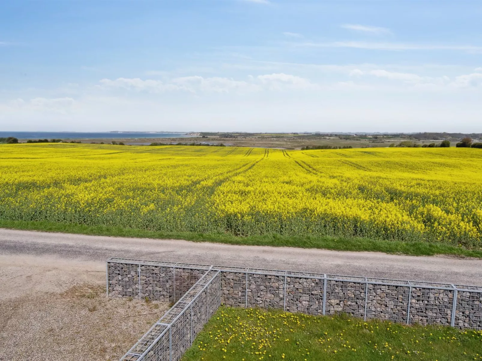 "Store" - 700m from the sea-Dehors