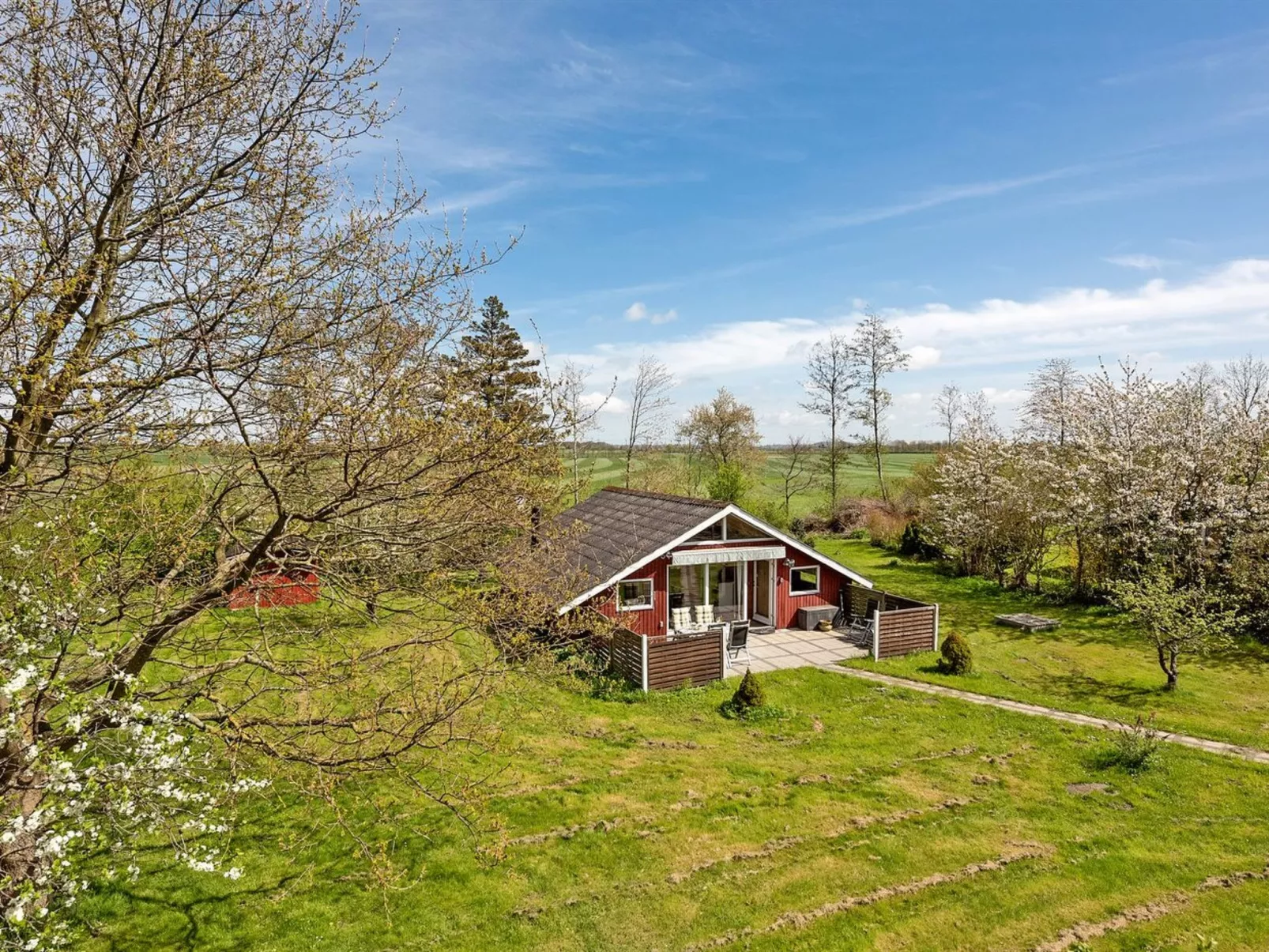 "Henna" - 550m to the fjord-Draußen