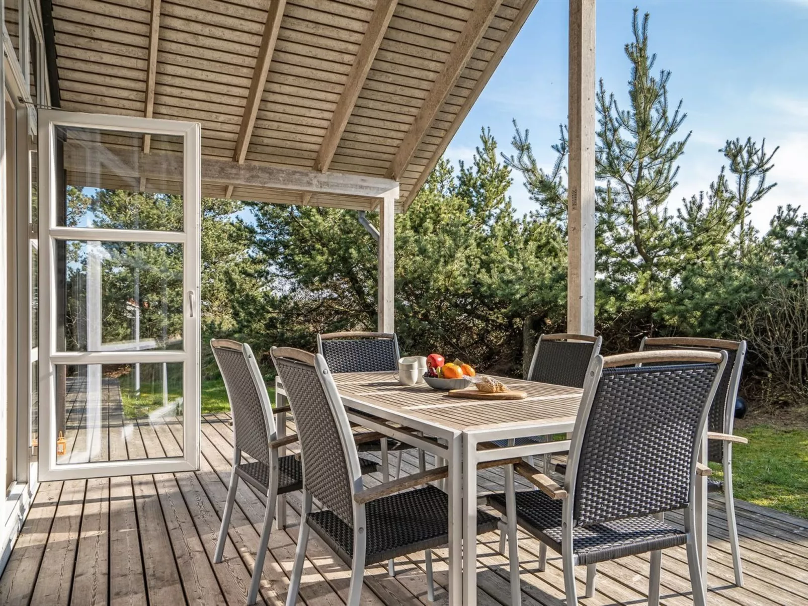 "Anethe" - 100m to the fjord-Outside