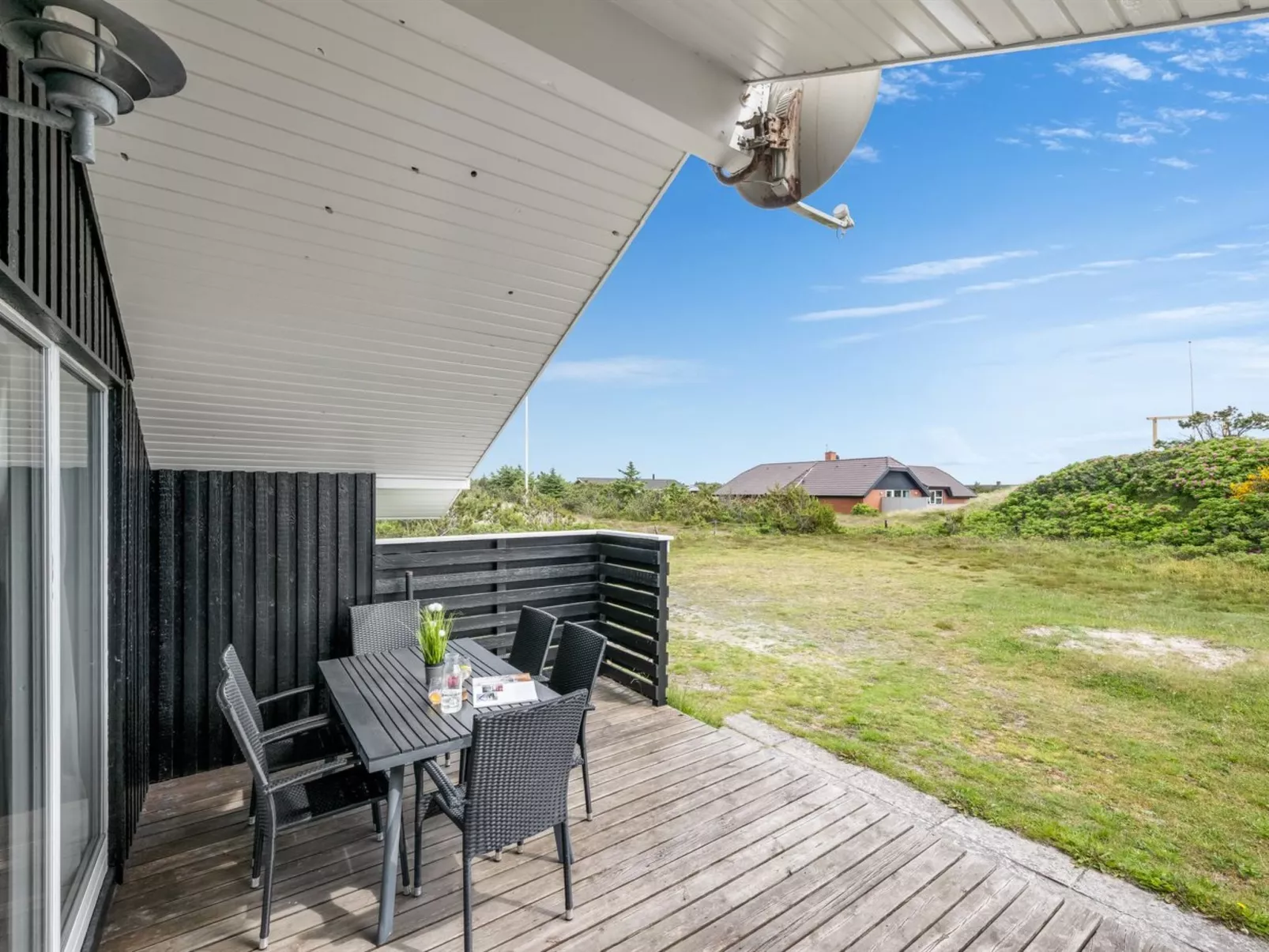 "Unni" -  from the sea-Outside