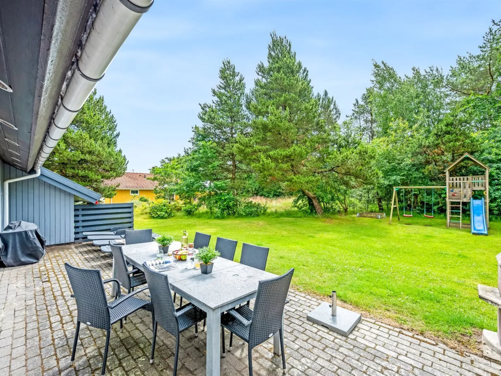 "Gunvald" - 2km to the fjord-Outside