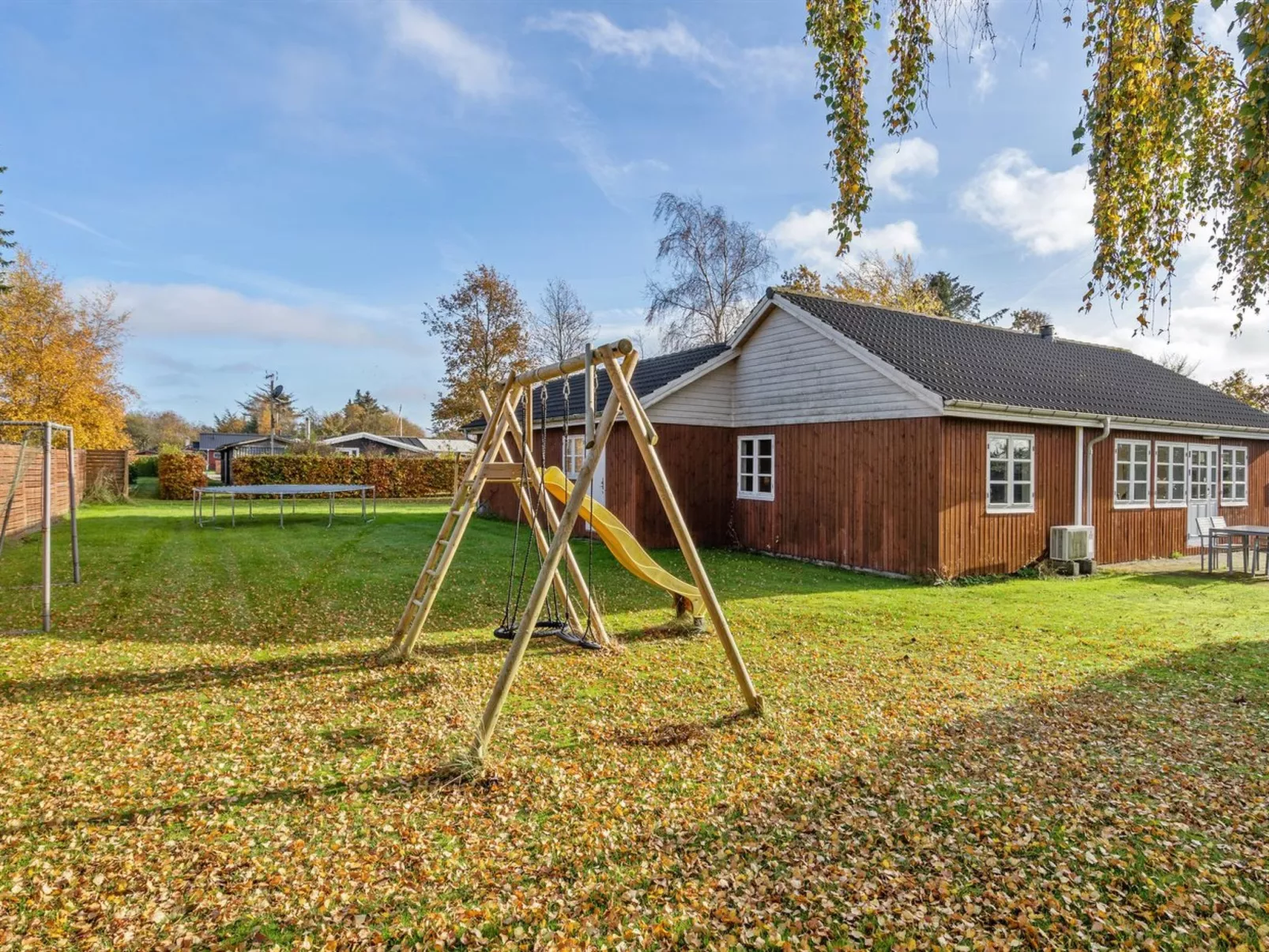 "Swaver" - 300m to the fjord-Outside