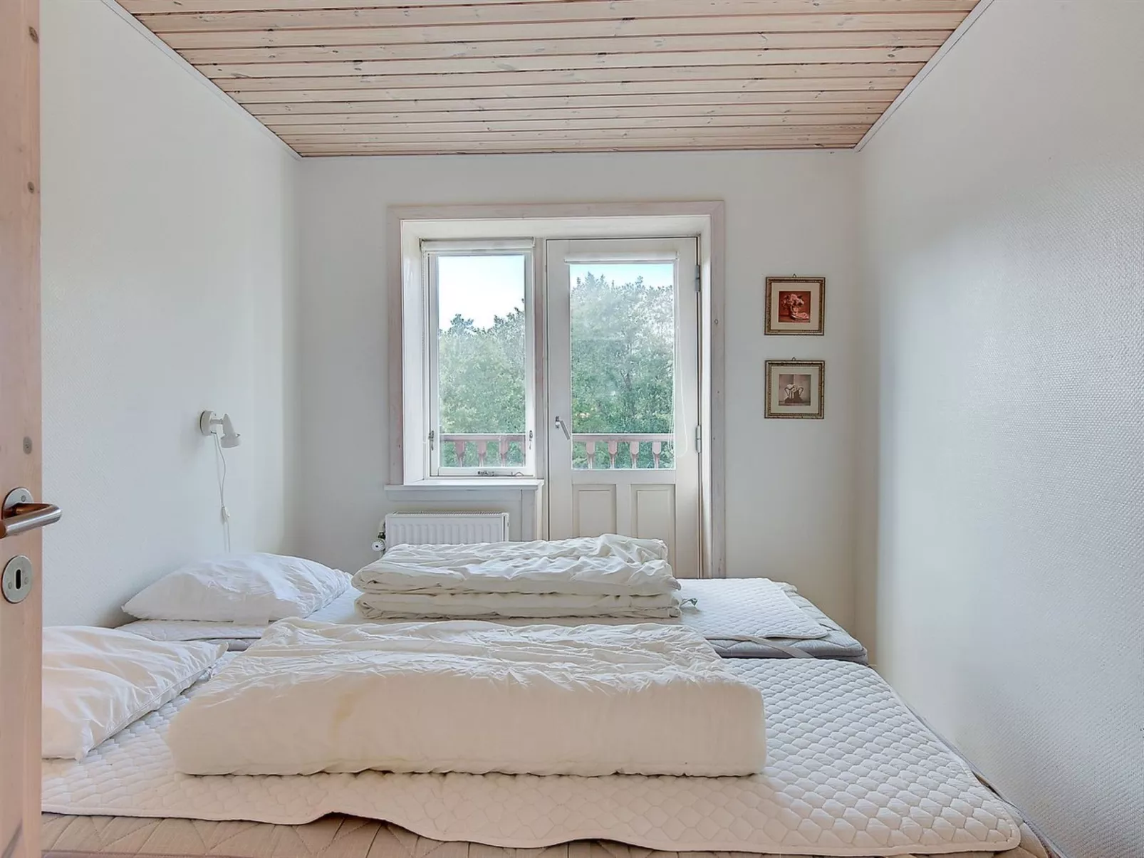 "Etta" - 957m from the sea-Inside