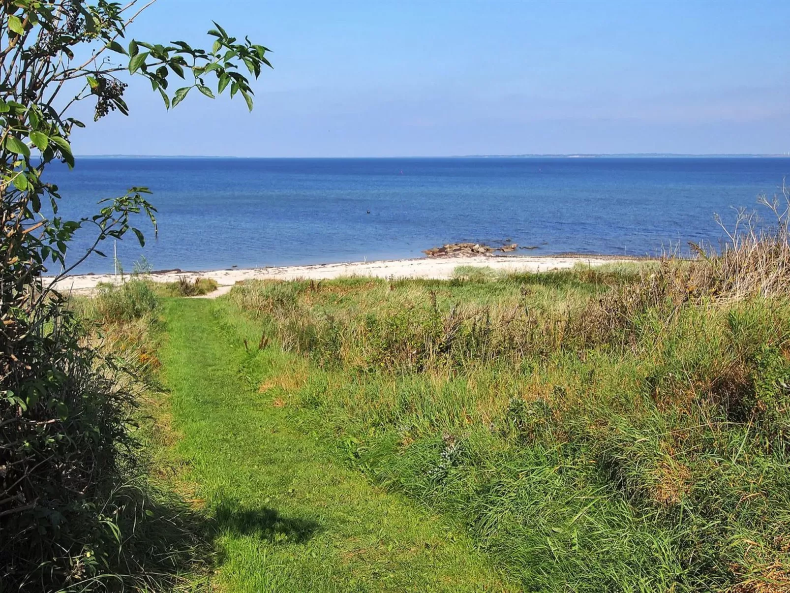 "Scarlet" - 400m to the fjord-Dehors