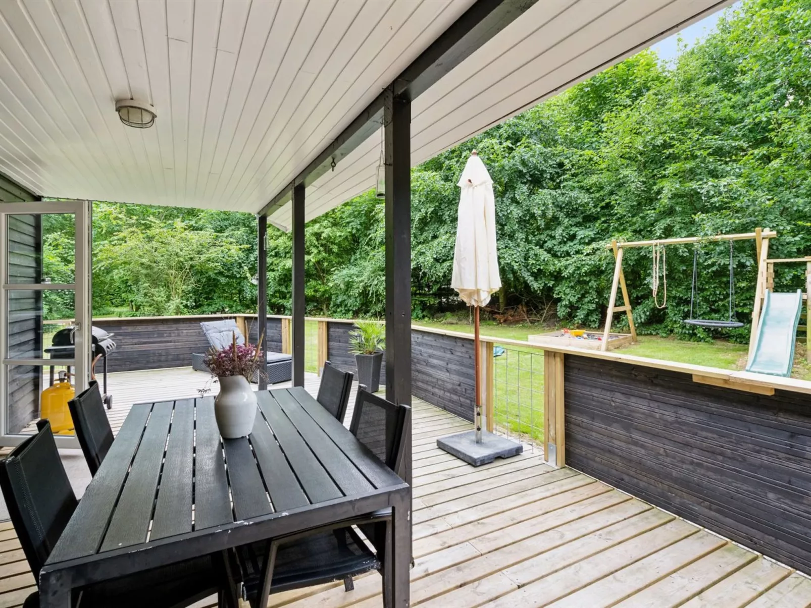 "Helghi" - 30km from the sea-Outside