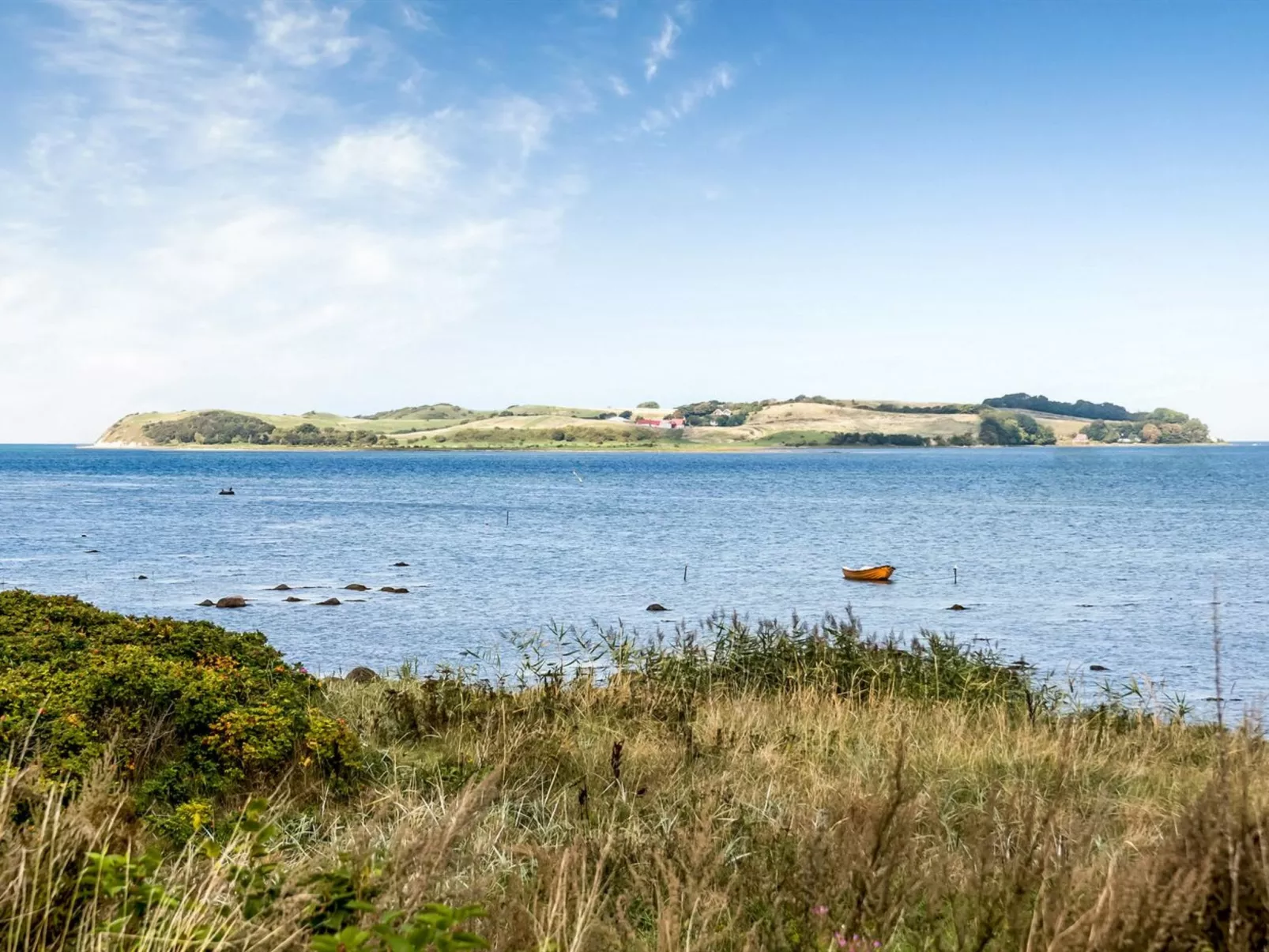 "Varma" - 25m from the sea-Draußen