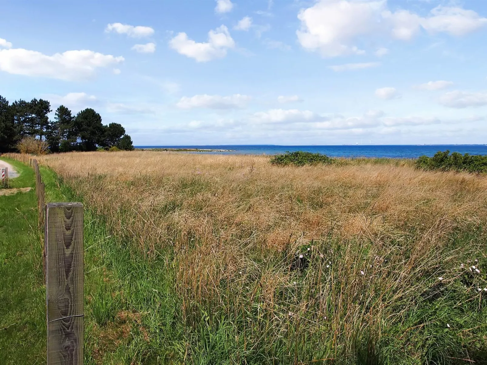 "Meeno" - 200m from the sea-Outside