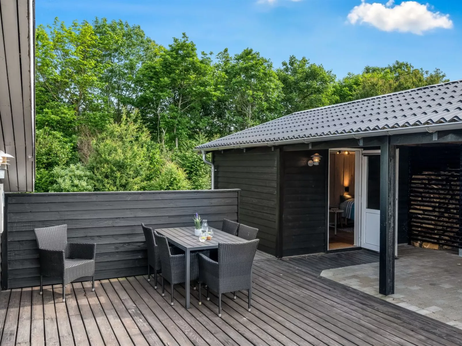 "Leeve" - 1.4km to the fjord-Draußen