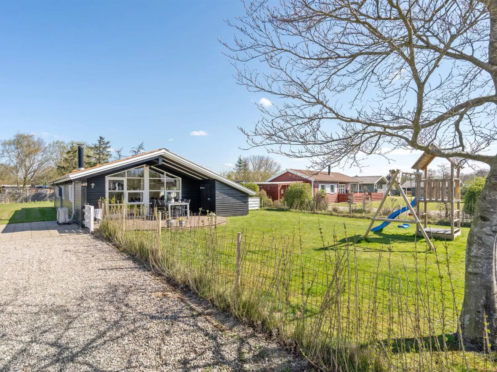 "Miikka" - 800m to the fjord-Draußen