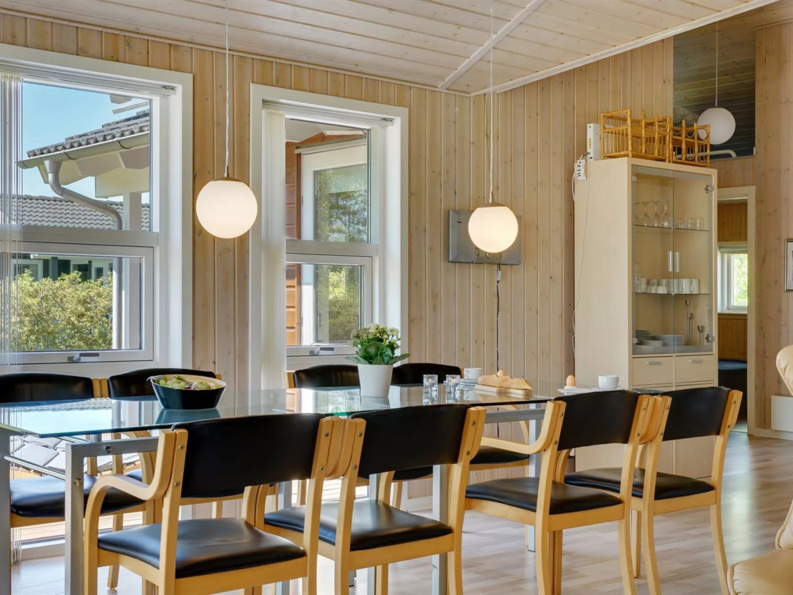 "Ebbi" - 36km from the sea-Inside