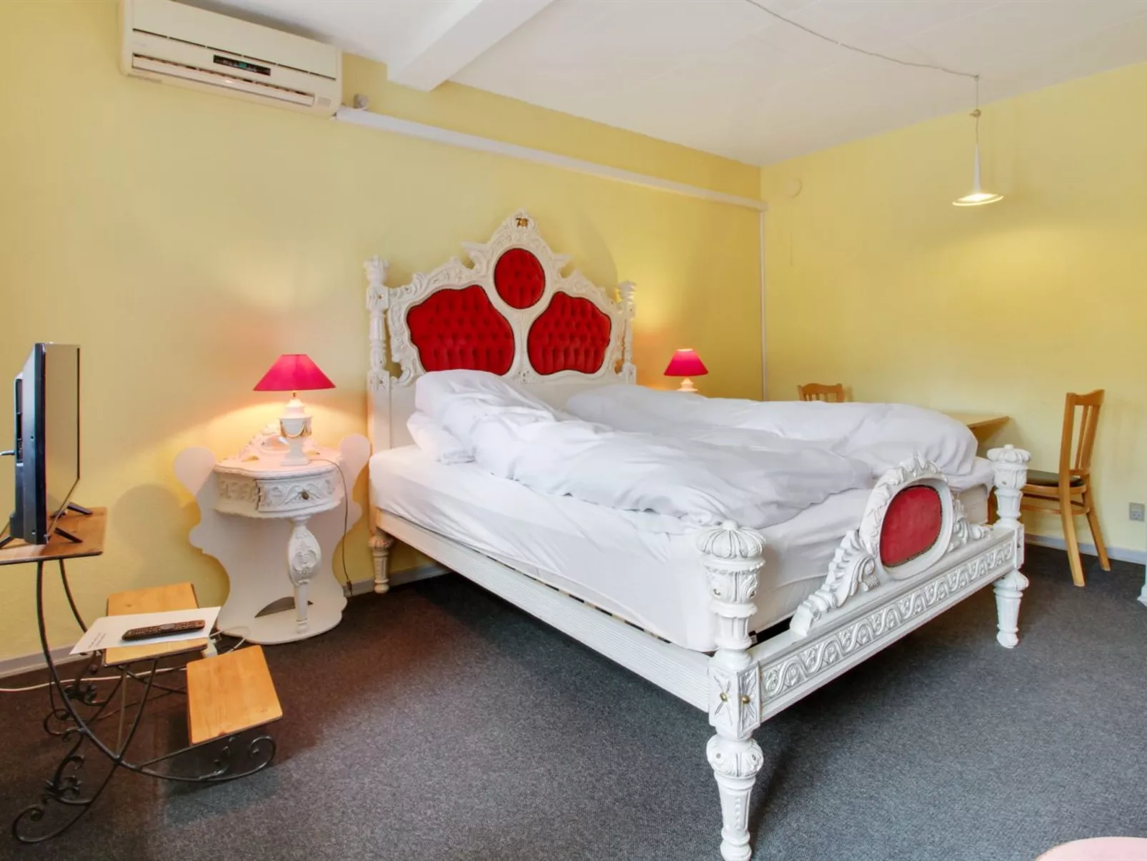 "Gunhild" - 22km from the sea-Drinnen