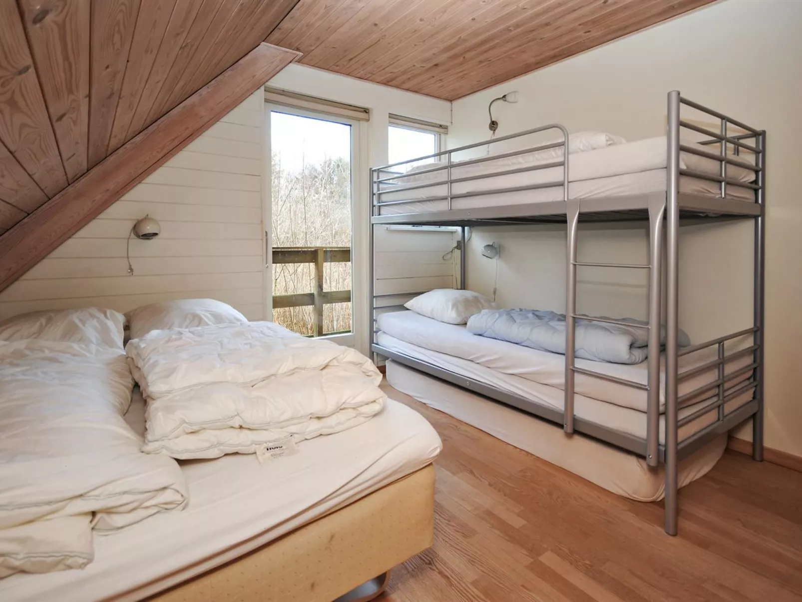 "Millie" - 3km to the fjord-Inside